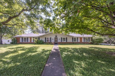 Photo of 171 Eastland Drive, Paris, KY 40361 (MLS # 25500076)