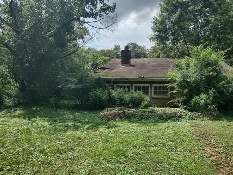 Photo of 315 Lower Clifton Road, Versailles, KY 40383 (MLS # 25018270)
