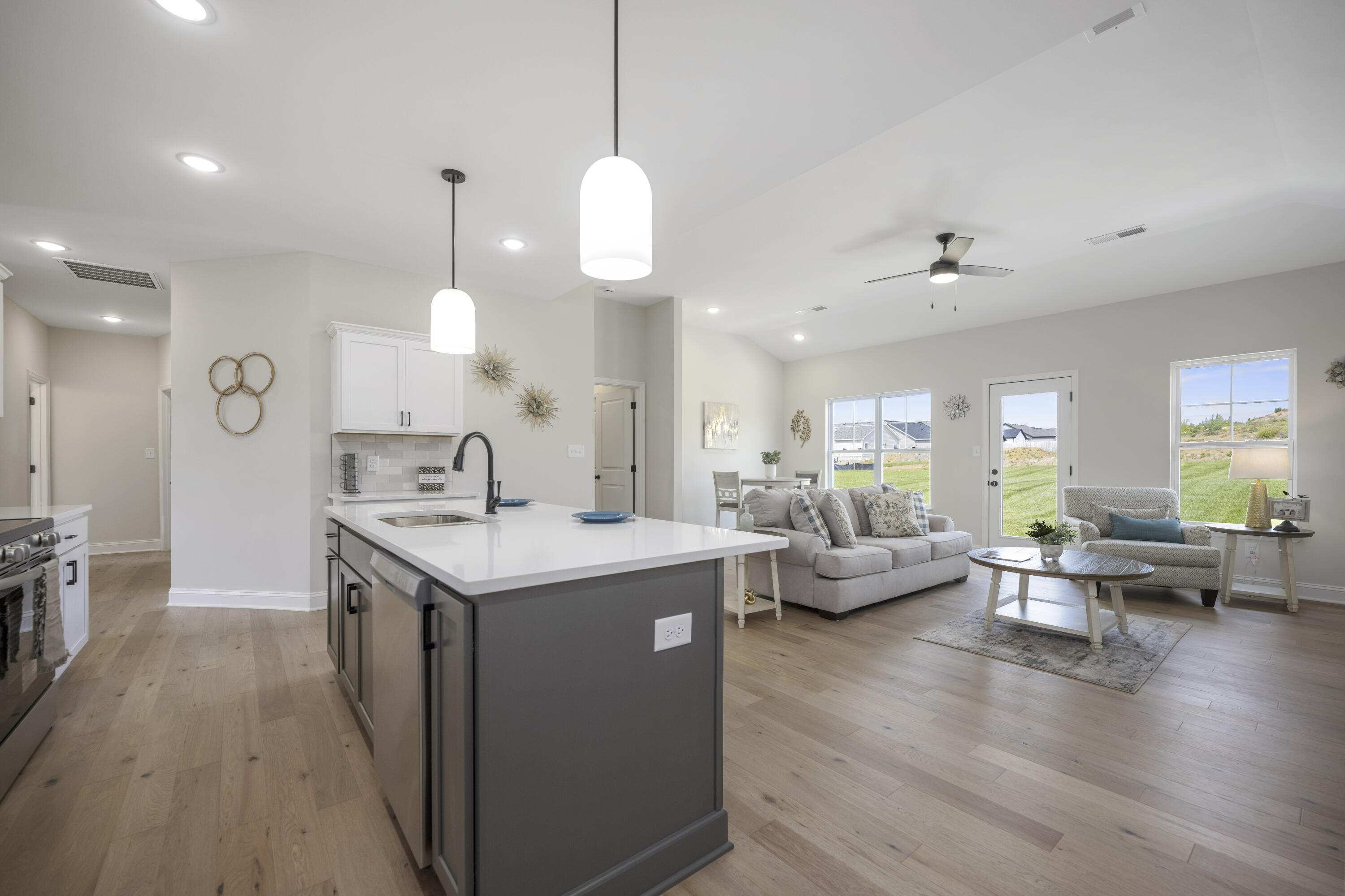 Richmond, Kentucky 40475, United States, 3 Bedrooms Bedrooms, ,2 BathroomsBathrooms,Residential,Active,127128