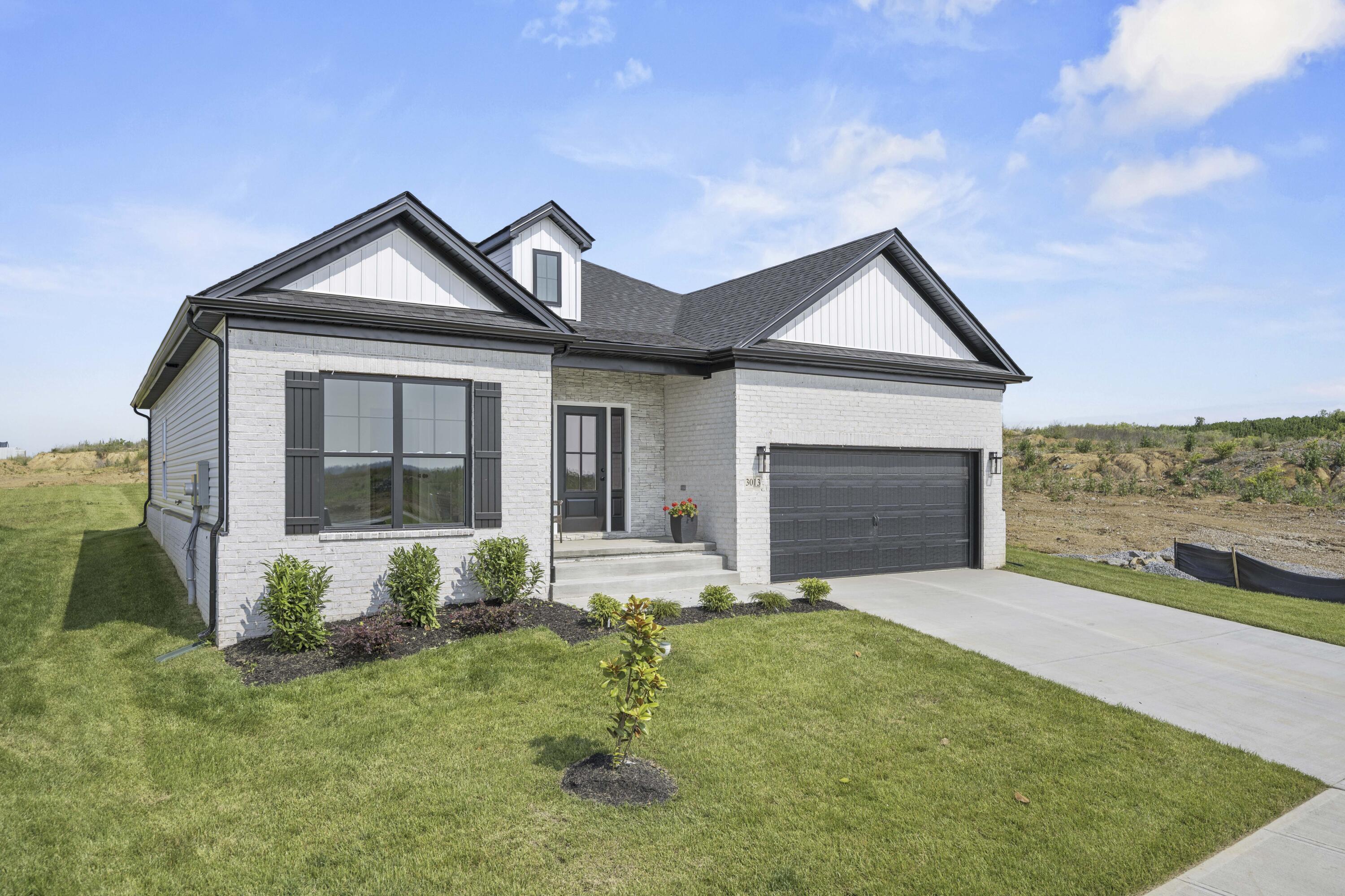 Richmond, Kentucky 40475, United States, 3 Bedrooms Bedrooms, ,2 BathroomsBathrooms,Residential,Active,127128