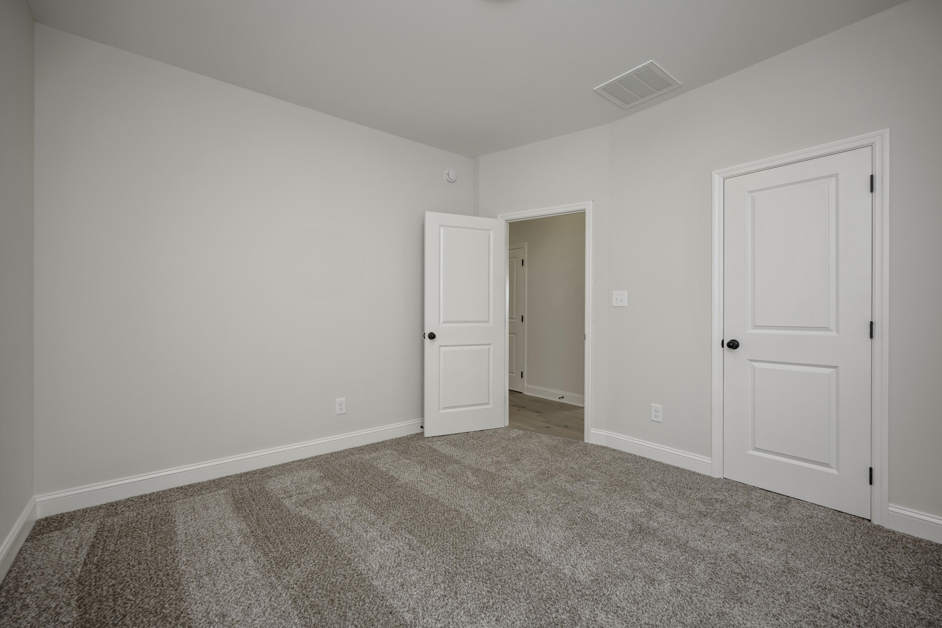 Richmond, Kentucky 40475, United States, 3 Bedrooms Bedrooms, ,2 BathroomsBathrooms,Residential,Active,127128