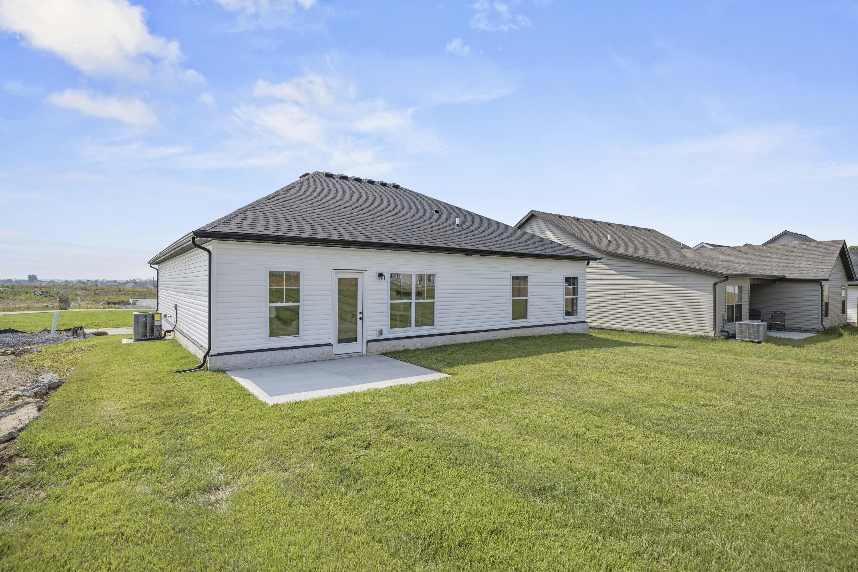 Richmond, Kentucky 40475, United States, 3 Bedrooms Bedrooms, ,2 BathroomsBathrooms,Residential,Active,127128