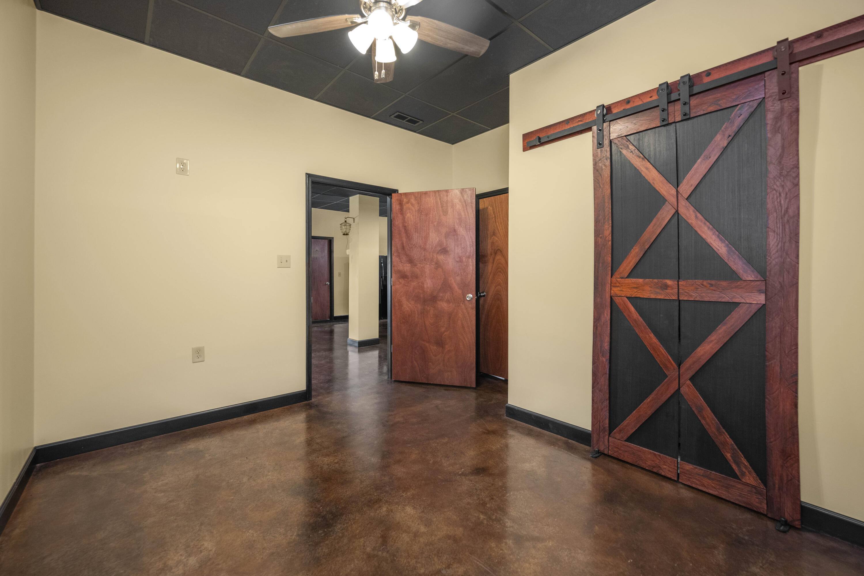 Brodhead, Kentucky 40409, United States, 4 Bedrooms Bedrooms, ,4 BathroomsBathrooms,Residential,Active,196724