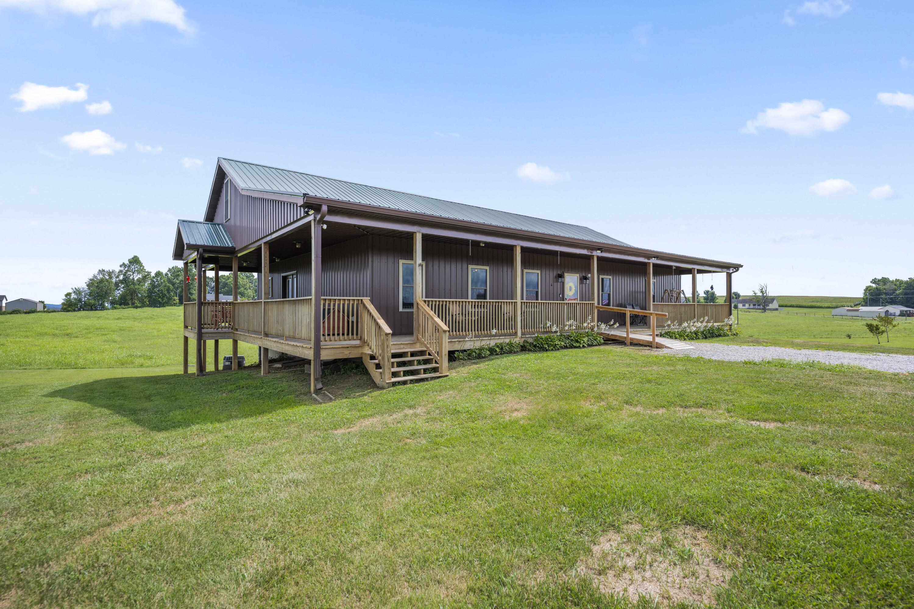 Brodhead, Kentucky 40409, United States, 4 Bedrooms Bedrooms, ,4 BathroomsBathrooms,Residential,Active,196724