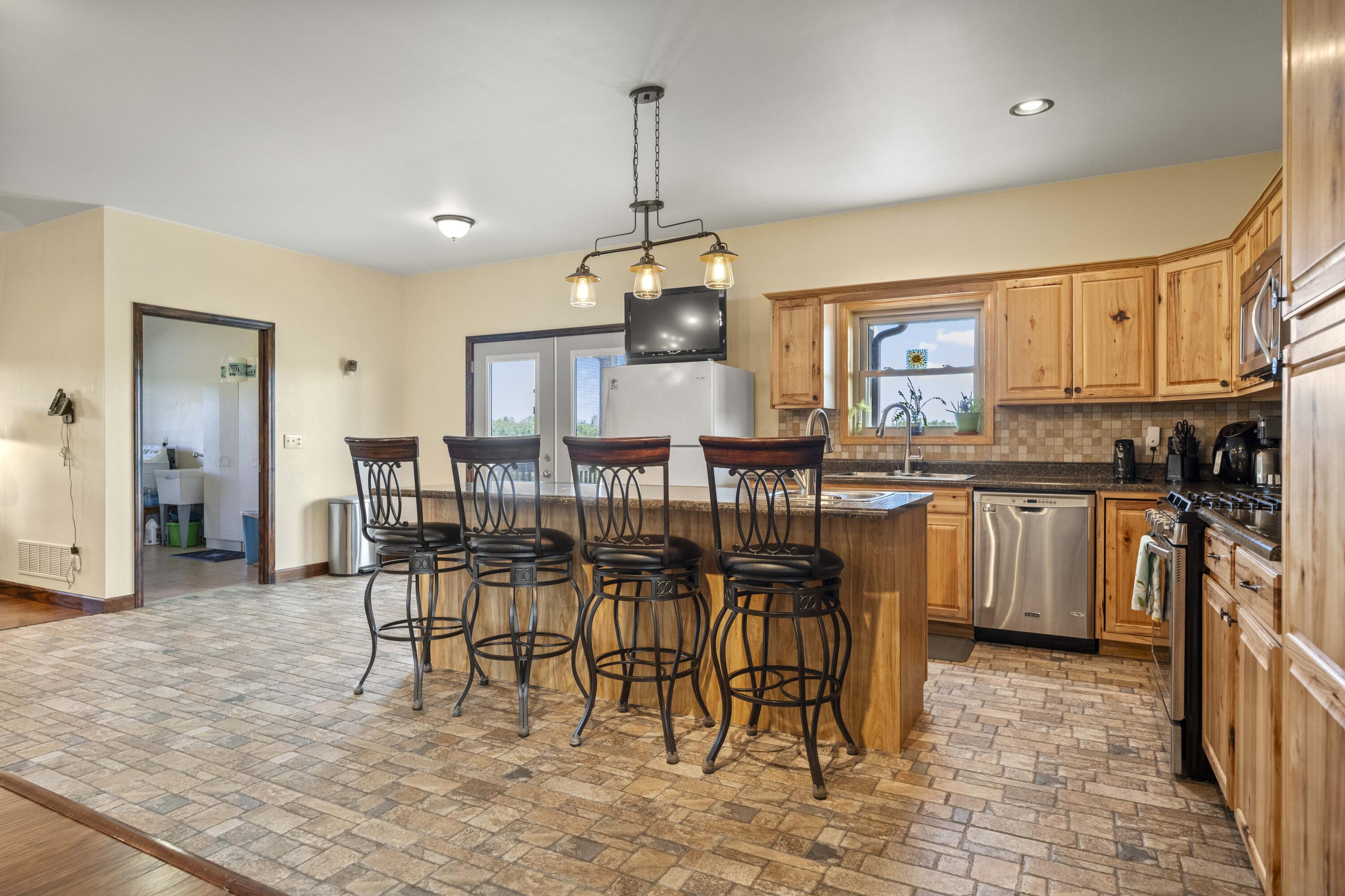 Brodhead, Kentucky 40409, United States, 4 Bedrooms Bedrooms, ,4 BathroomsBathrooms,Residential,Active,196724