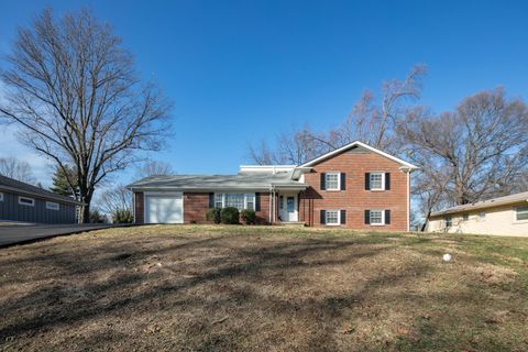 Photo of 1147 Athenia Drive, Lexington, KY 40504 (MLS # 26000729)