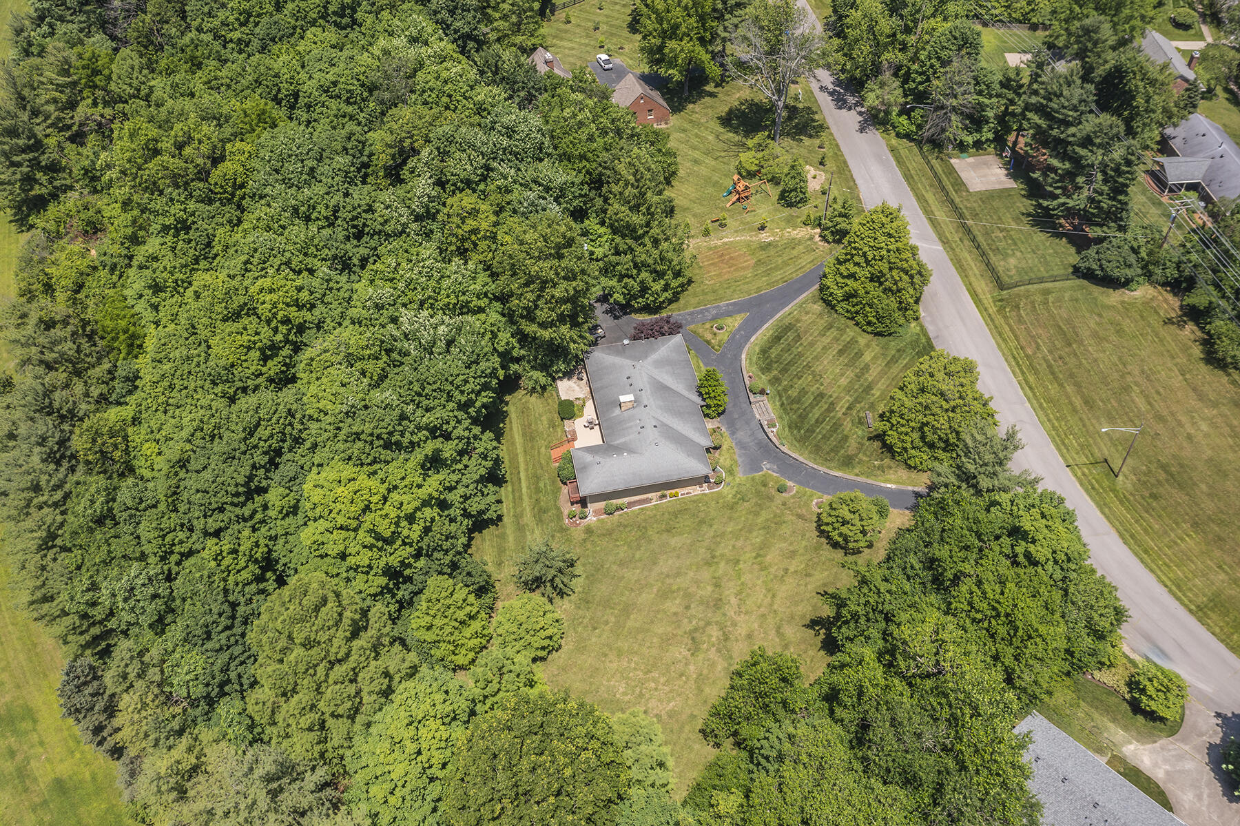 Lexington, Kentucky 40502, United States, 3 Bedrooms Bedrooms, ,2 BathroomsBathrooms,Residential,Active,116864