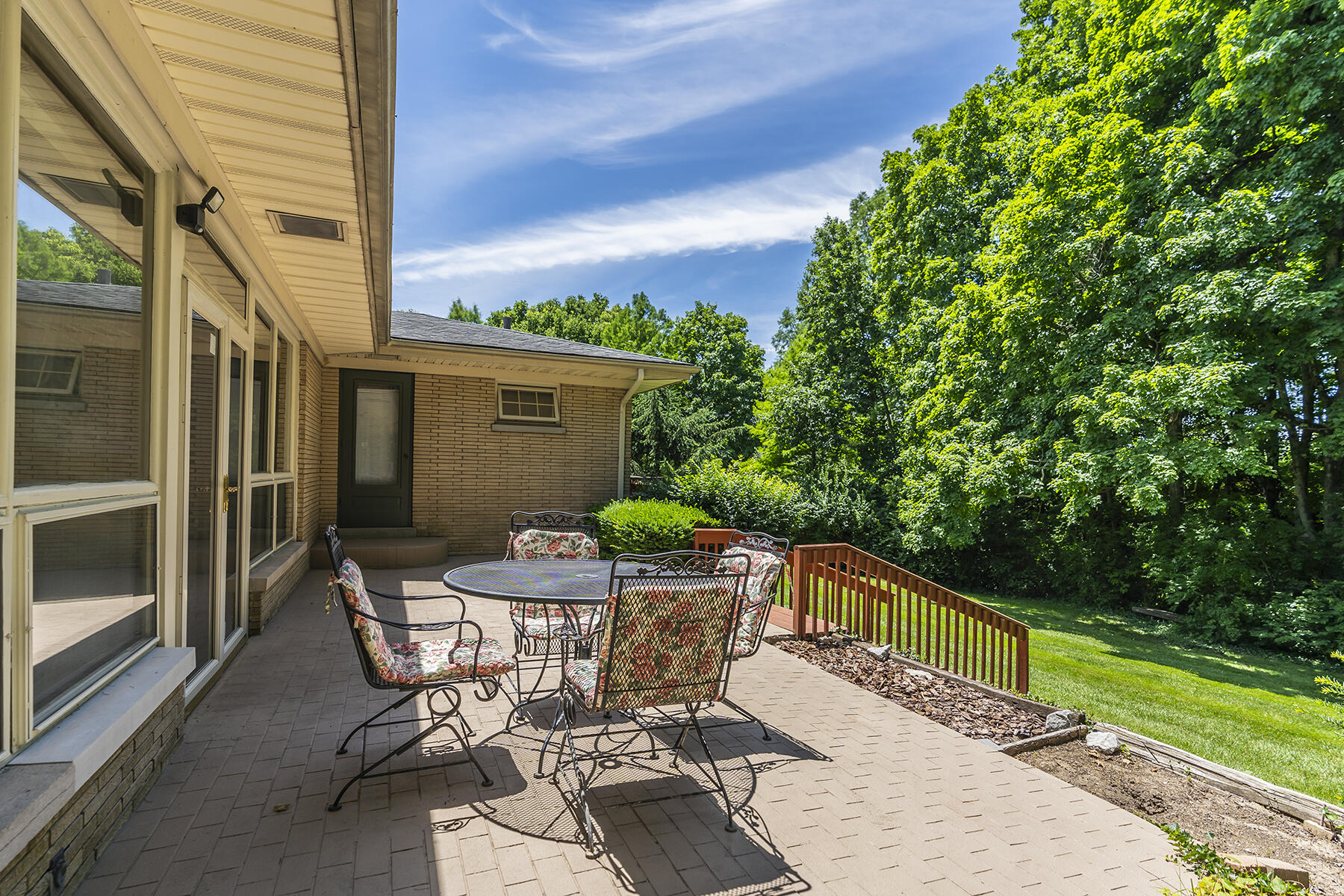 Lexington, Kentucky 40502, United States, 3 Bedrooms Bedrooms, ,2 BathroomsBathrooms,Residential,Active,116864