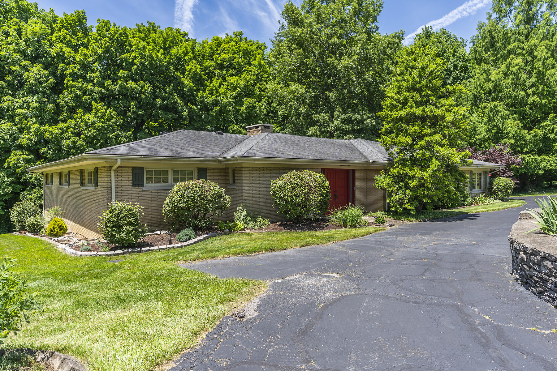 Lexington, Kentucky 40502, United States, 3 Bedrooms Bedrooms, ,2 BathroomsBathrooms,Residential,Active,116864