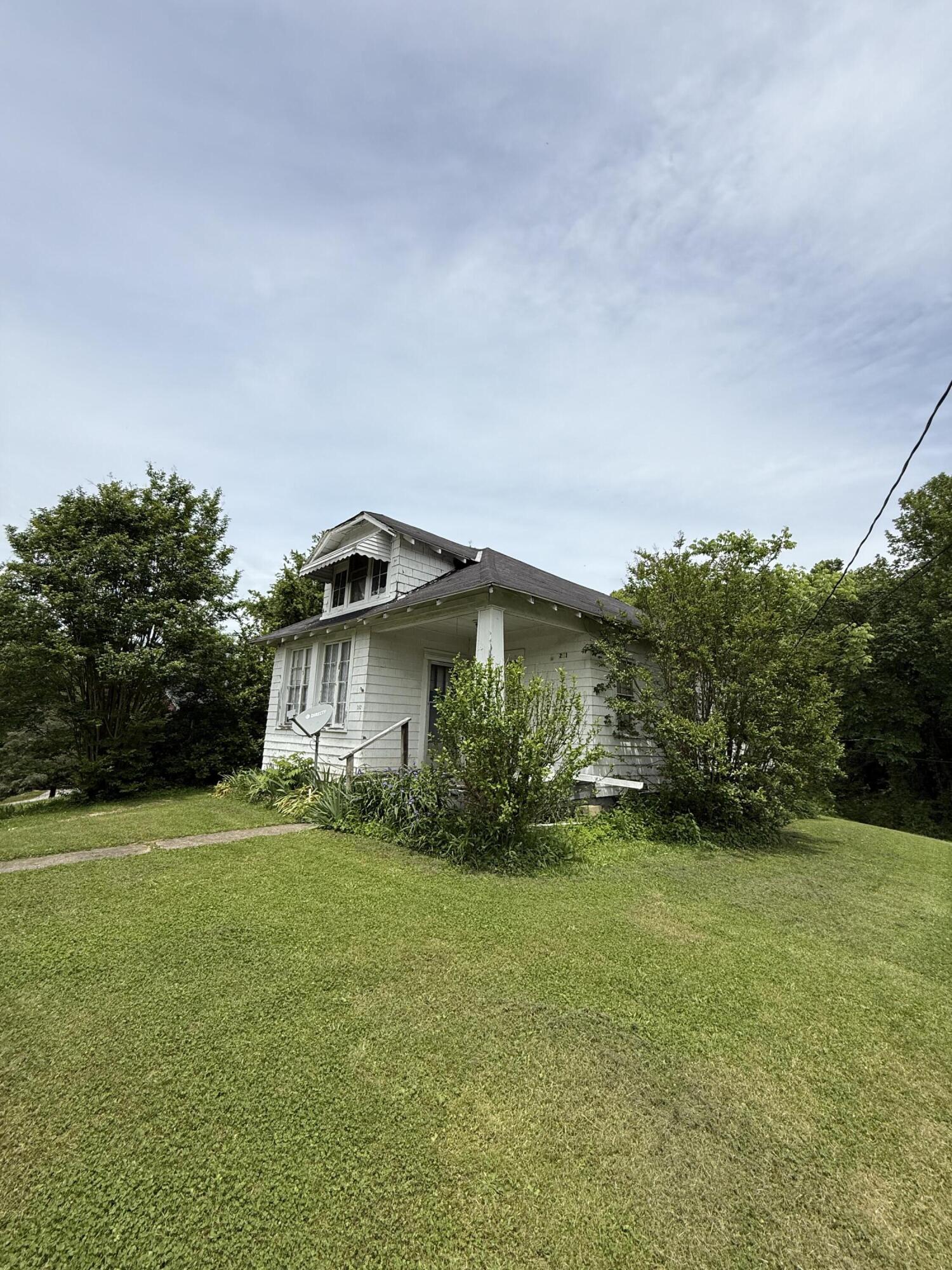 Beattyville, Kentucky 41311, United States, 2 Bedrooms Bedrooms, ,1 BathroomBathrooms,Residential,Active,146004