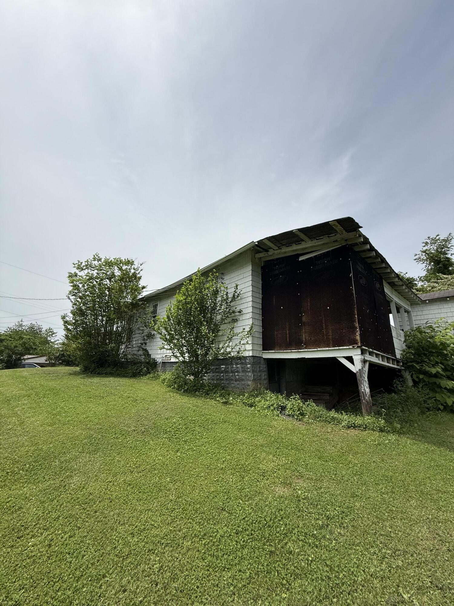 Beattyville, Kentucky 41311, United States, 2 Bedrooms Bedrooms, ,1 BathroomBathrooms,Residential,Active,146004