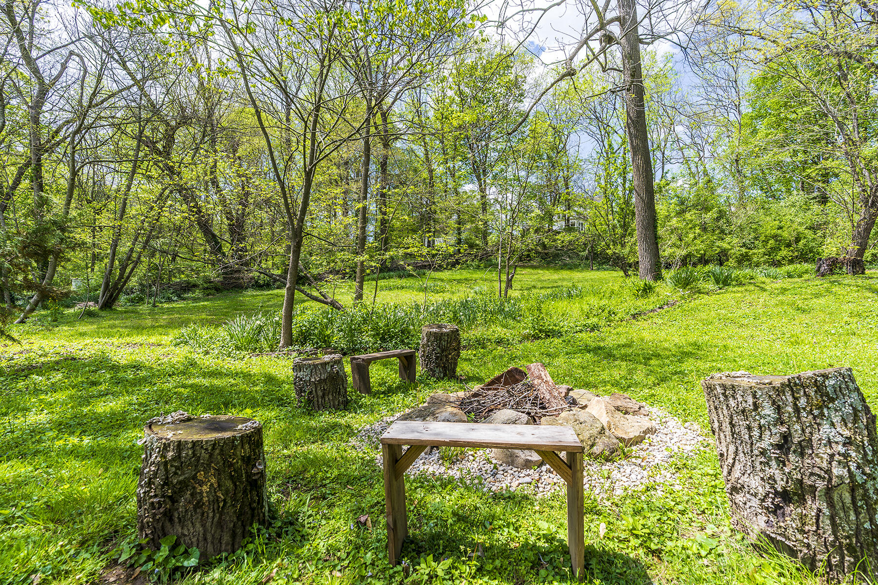 Berea, Kentucky 40403, United States, 4 Bedrooms Bedrooms, ,3 BathroomsBathrooms,Residential,Contingent,115744