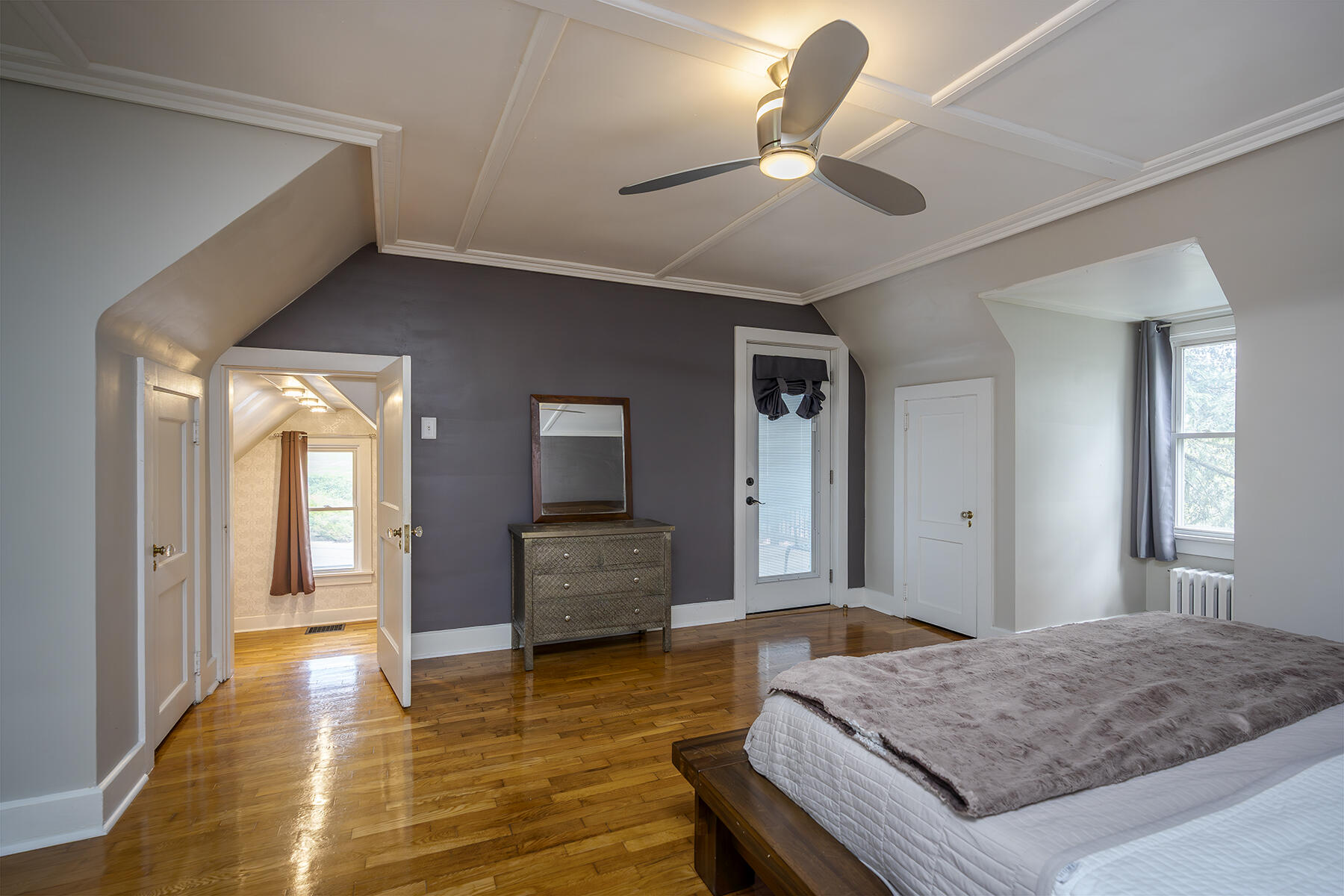 Berea, Kentucky 40403, United States, 4 Bedrooms Bedrooms, ,3 BathroomsBathrooms,Residential,Contingent,115744