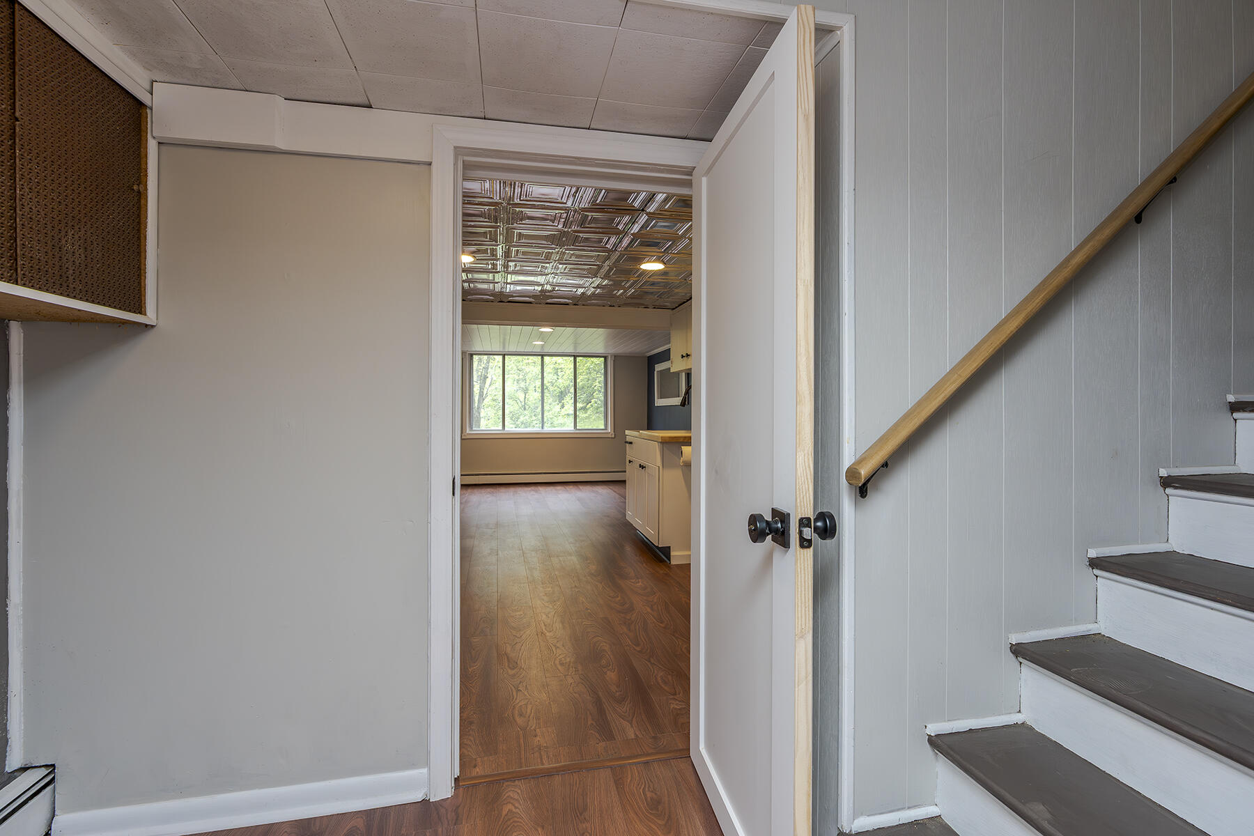 Berea, Kentucky 40403, United States, 4 Bedrooms Bedrooms, ,3 BathroomsBathrooms,Residential,Contingent,115744