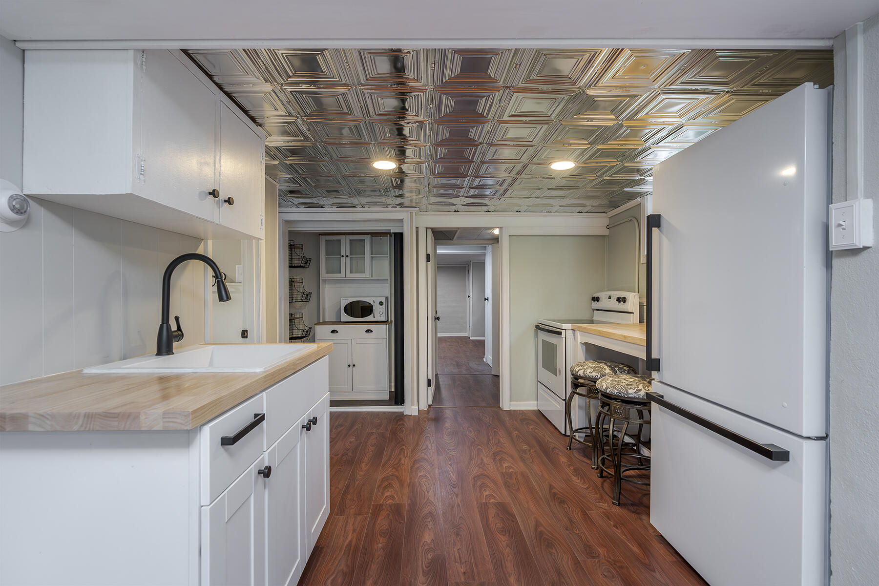 Berea, Kentucky 40403, United States, 4 Bedrooms Bedrooms, ,3 BathroomsBathrooms,Residential,Contingent,115744