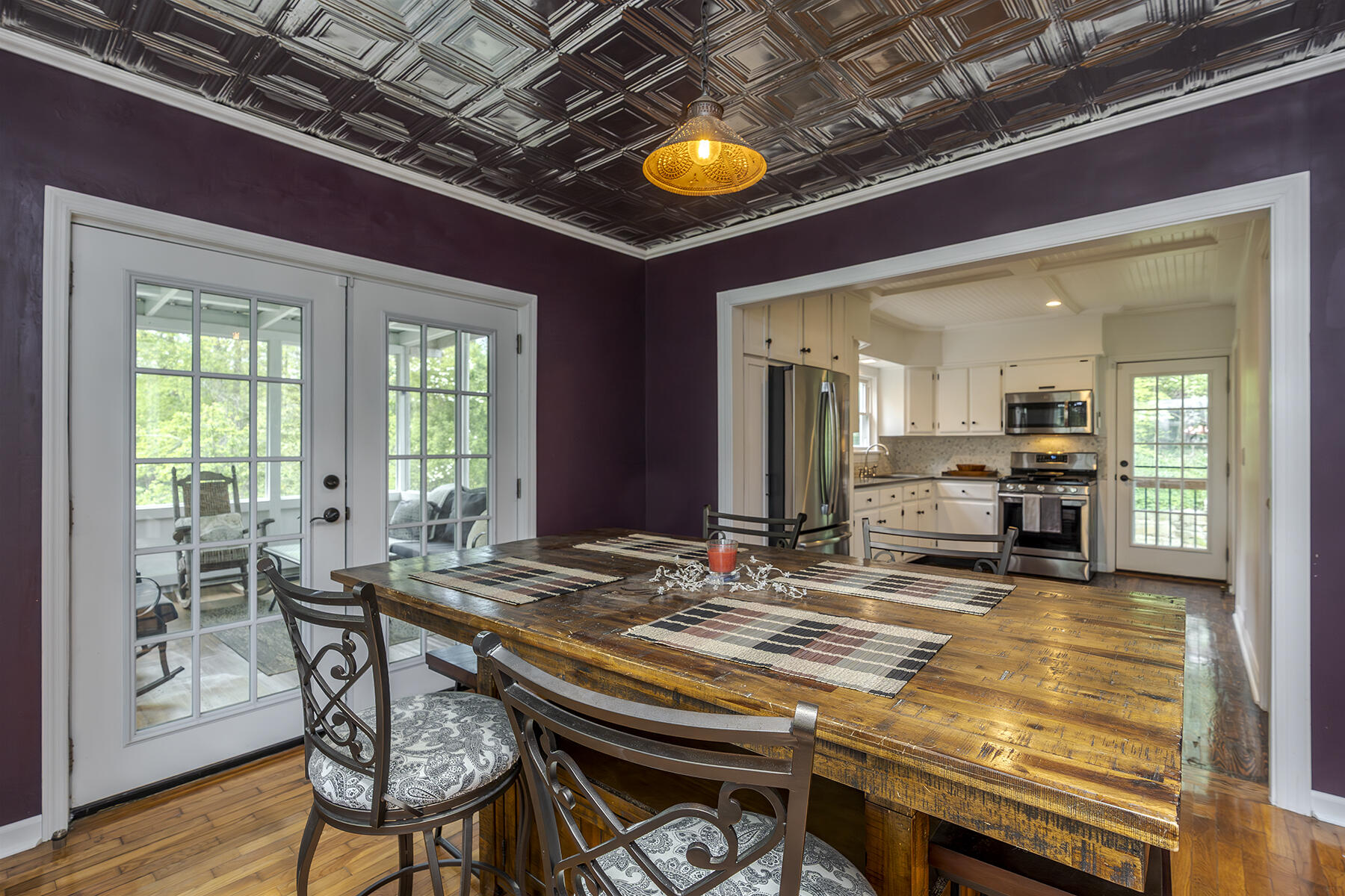 Berea, Kentucky 40403, United States, 4 Bedrooms Bedrooms, ,3 BathroomsBathrooms,Residential,Contingent,115744