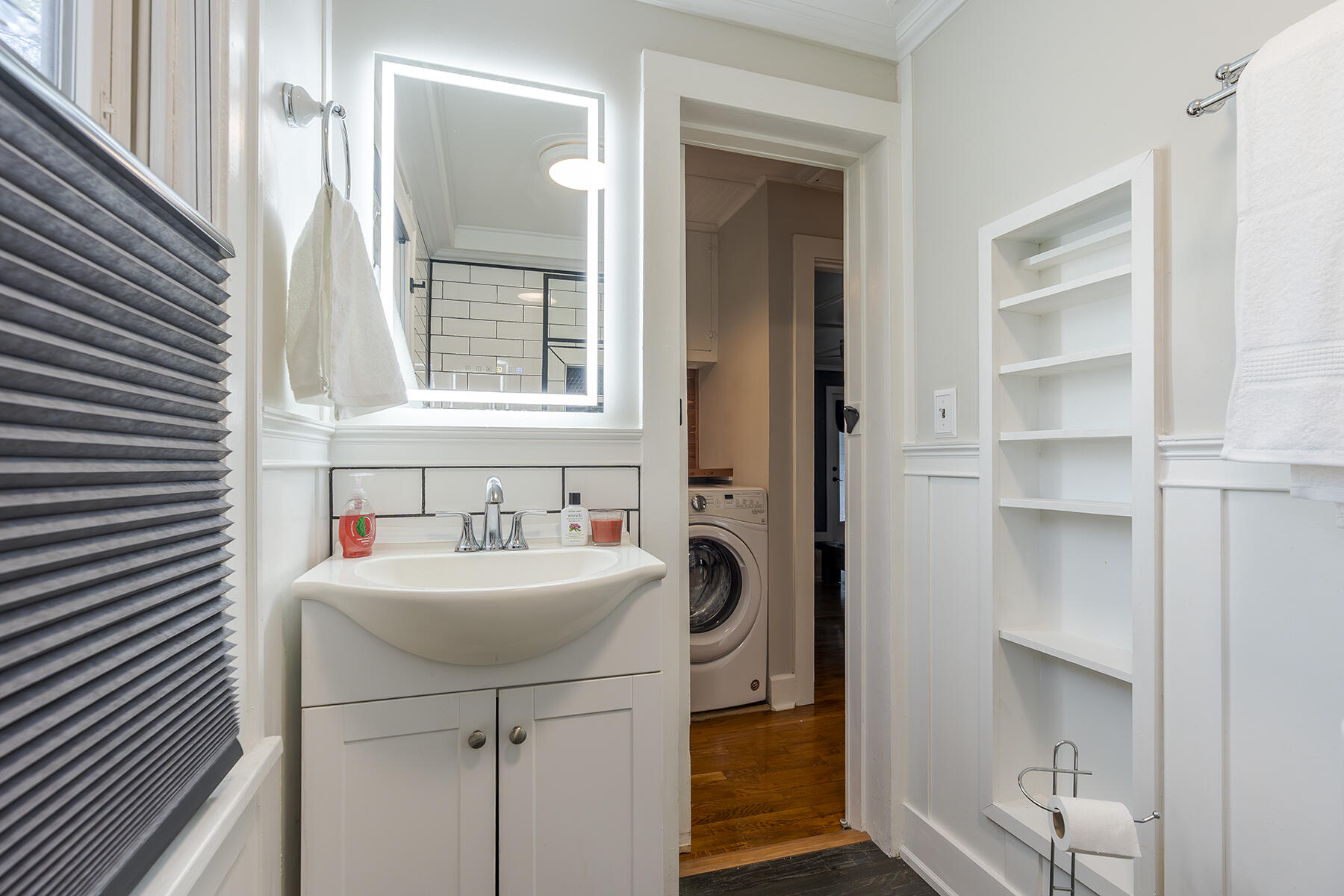 Berea, Kentucky 40403, United States, 4 Bedrooms Bedrooms, ,3 BathroomsBathrooms,Residential,Contingent,115744