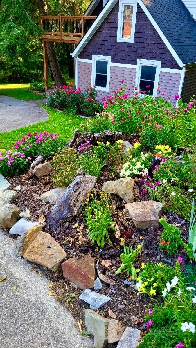 Berea, Kentucky 40403, United States, 4 Bedrooms Bedrooms, ,3 BathroomsBathrooms,Residential,Contingent,115744