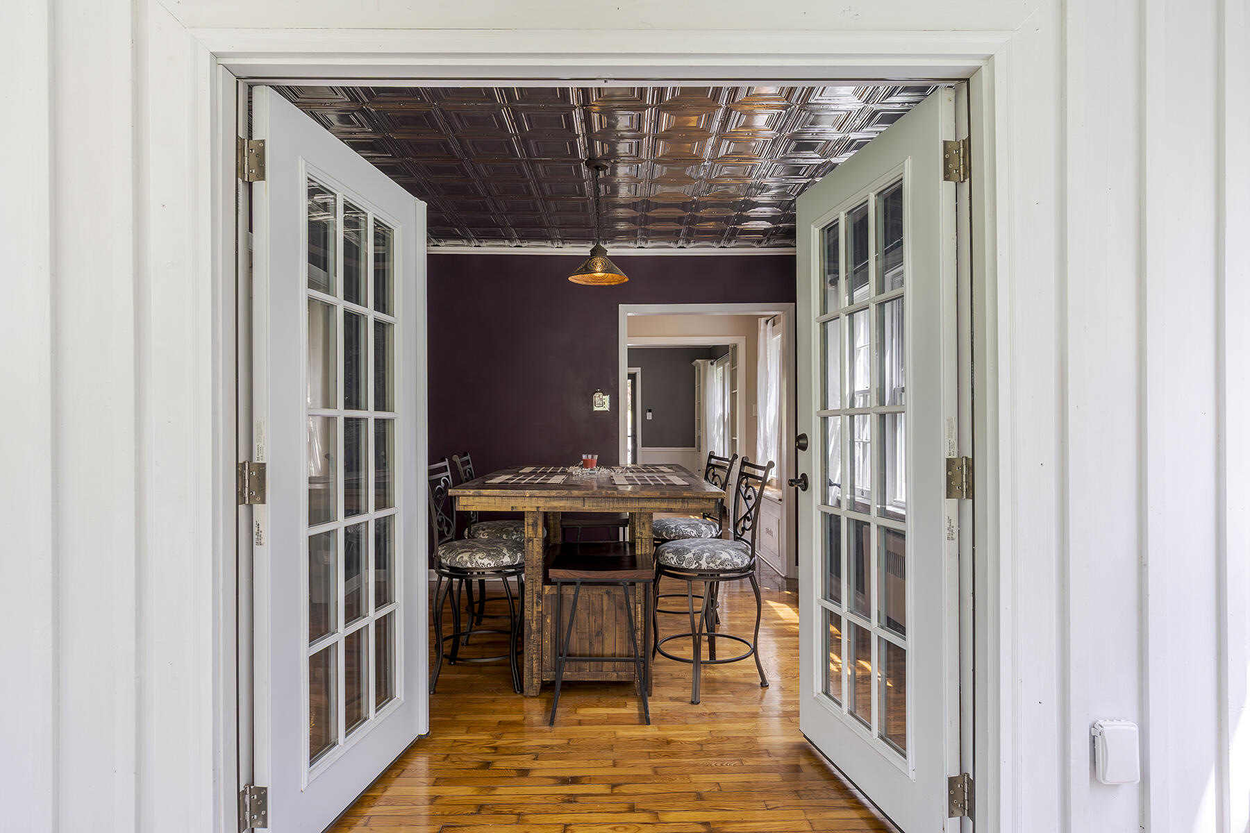 Berea, Kentucky 40403, United States, 4 Bedrooms Bedrooms, ,3 BathroomsBathrooms,Residential,Contingent,115744