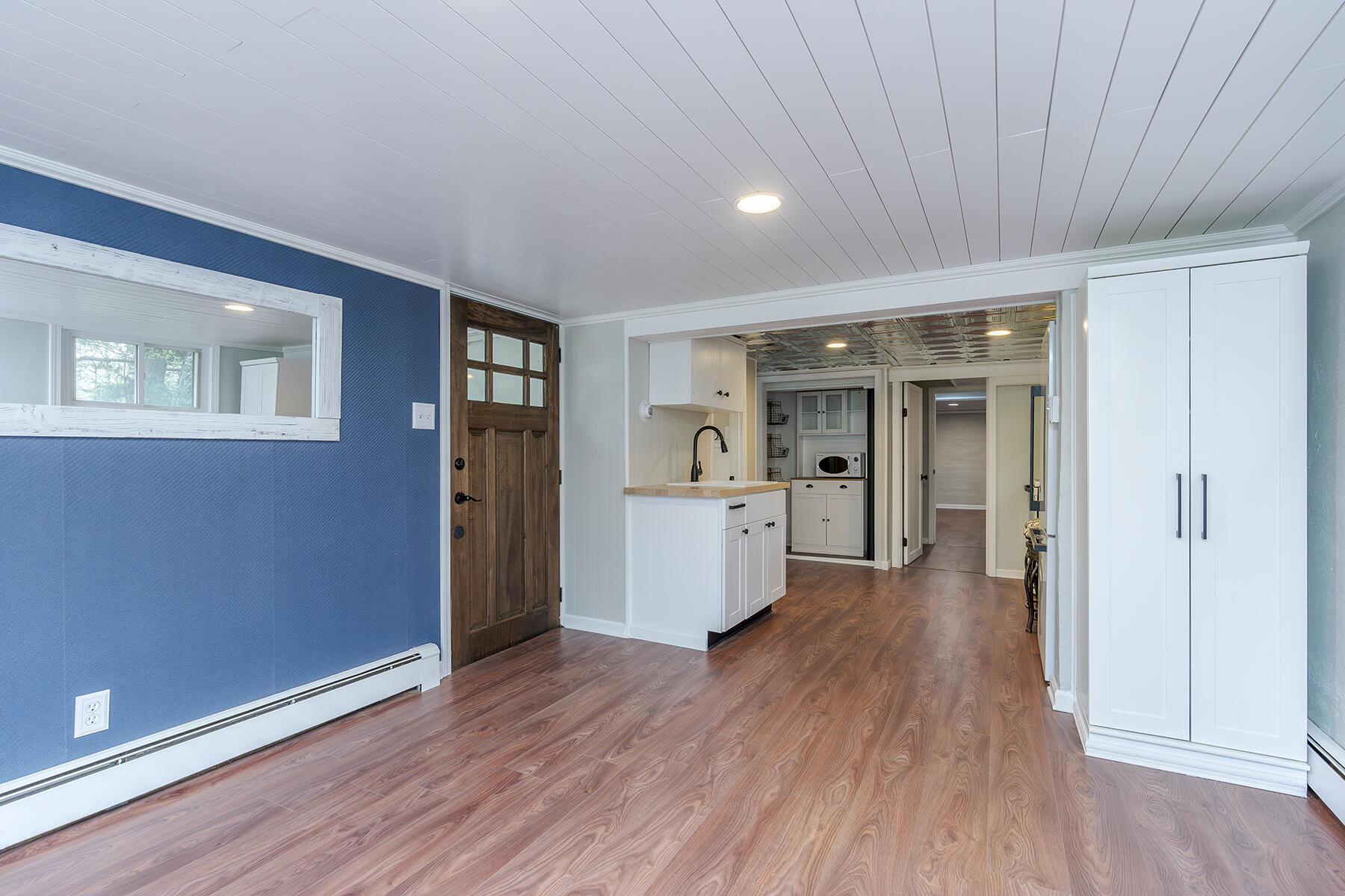 Berea, Kentucky 40403, United States, 4 Bedrooms Bedrooms, ,3 BathroomsBathrooms,Residential,Contingent,115744