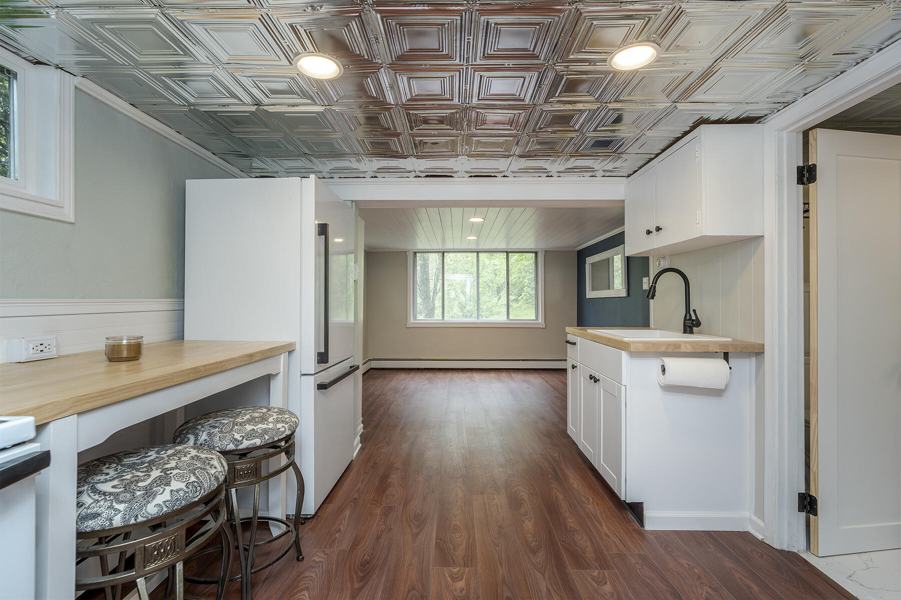 Berea, Kentucky 40403, United States, 4 Bedrooms Bedrooms, ,3 BathroomsBathrooms,Residential,Contingent,115744