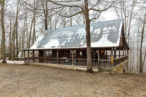 Photo of 710 Twin Oaks Road, Wellington, KY 40387 (MLS # 25507535)