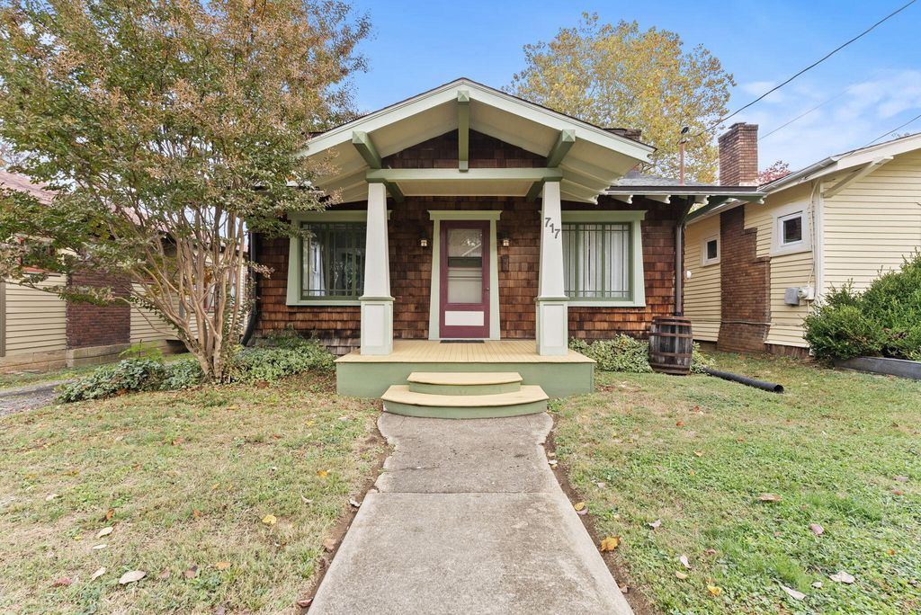 Photo of 717 Aurora Avenue, Lexington, KY 40502 (MLS # 25505211)