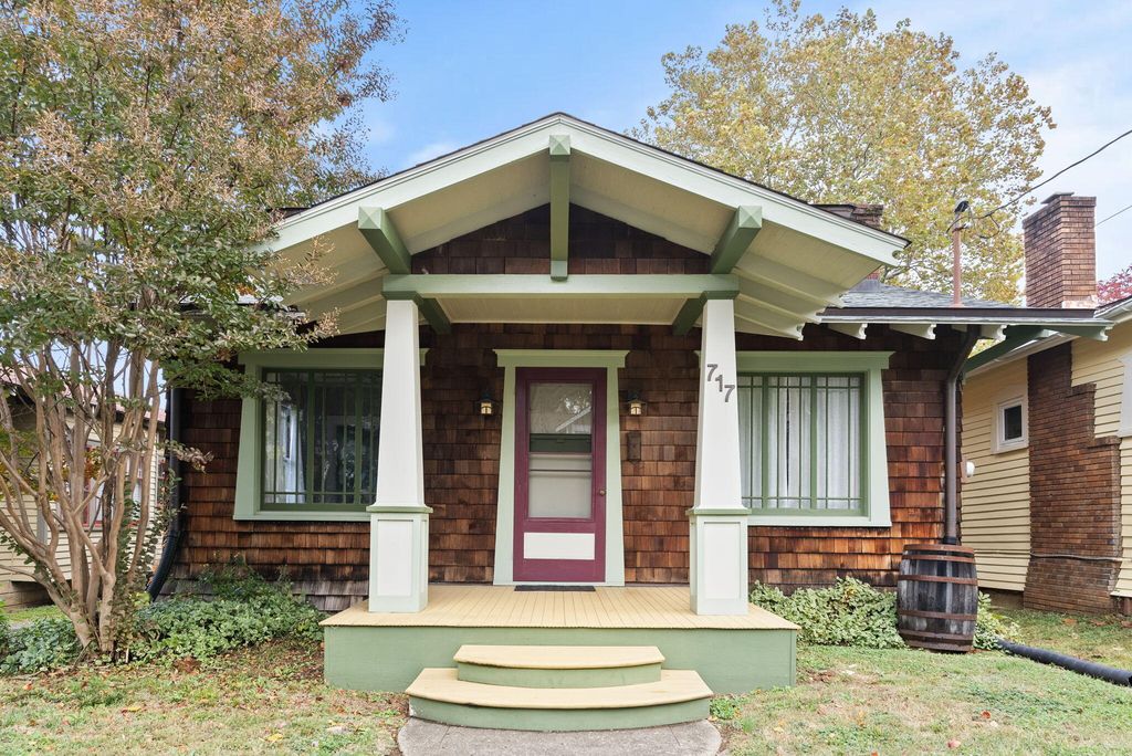 Photo of 717 Aurora Avenue, Lexington, KY 40502 (MLS # 25505211)