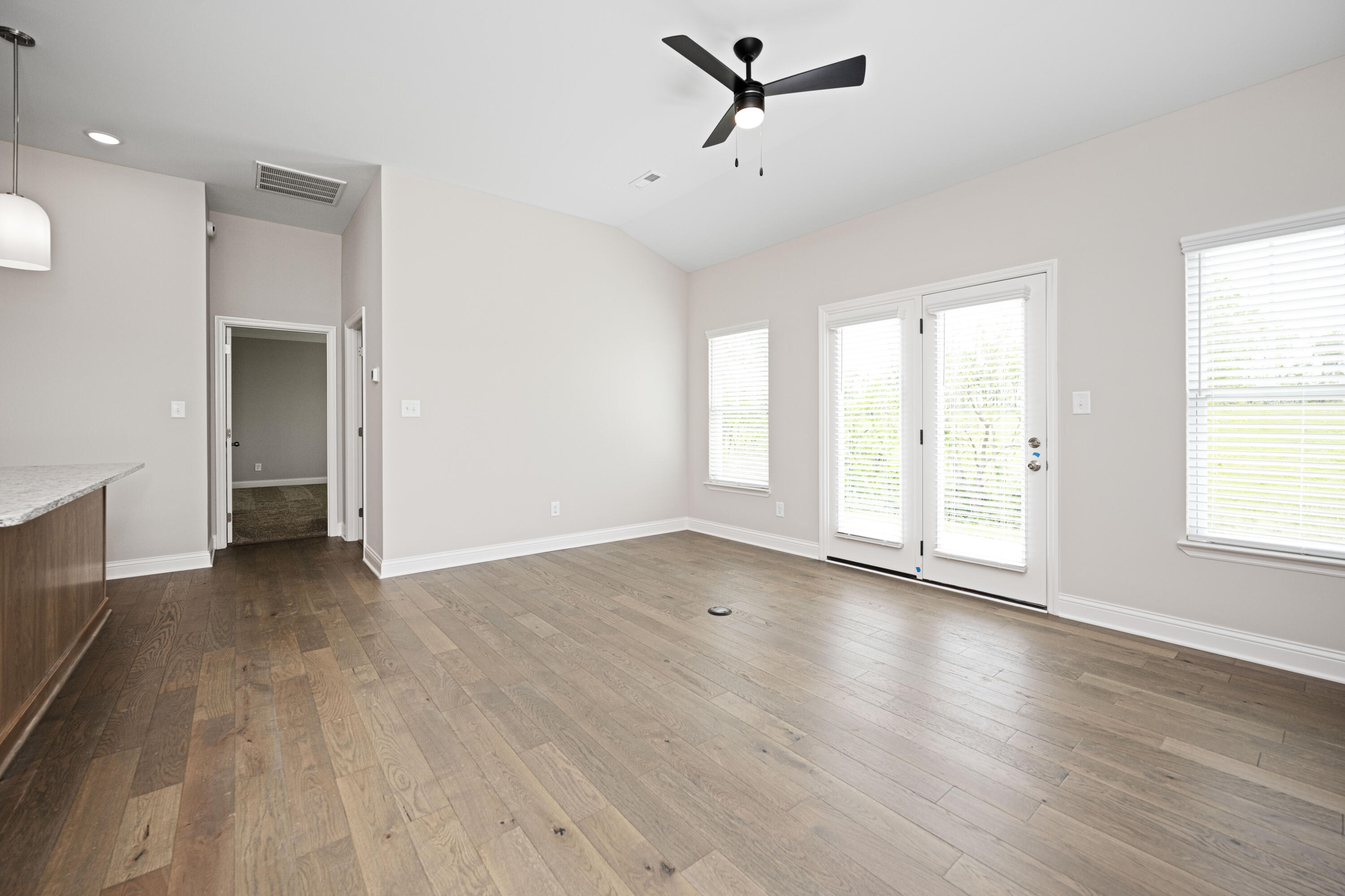 Richmond, Kentucky 40475, United States, 3 Bedrooms Bedrooms, ,2 BathroomsBathrooms,Residential,Active,182734