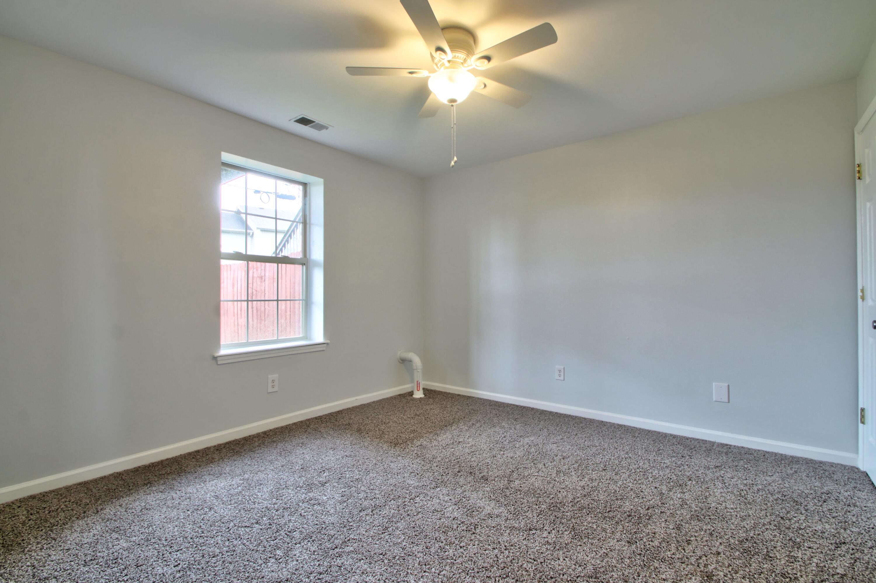 Nicholasville, Kentucky 40356, United States, 2 Bedrooms Bedrooms, ,2 BathroomsBathrooms,Residential,Contingent,138382