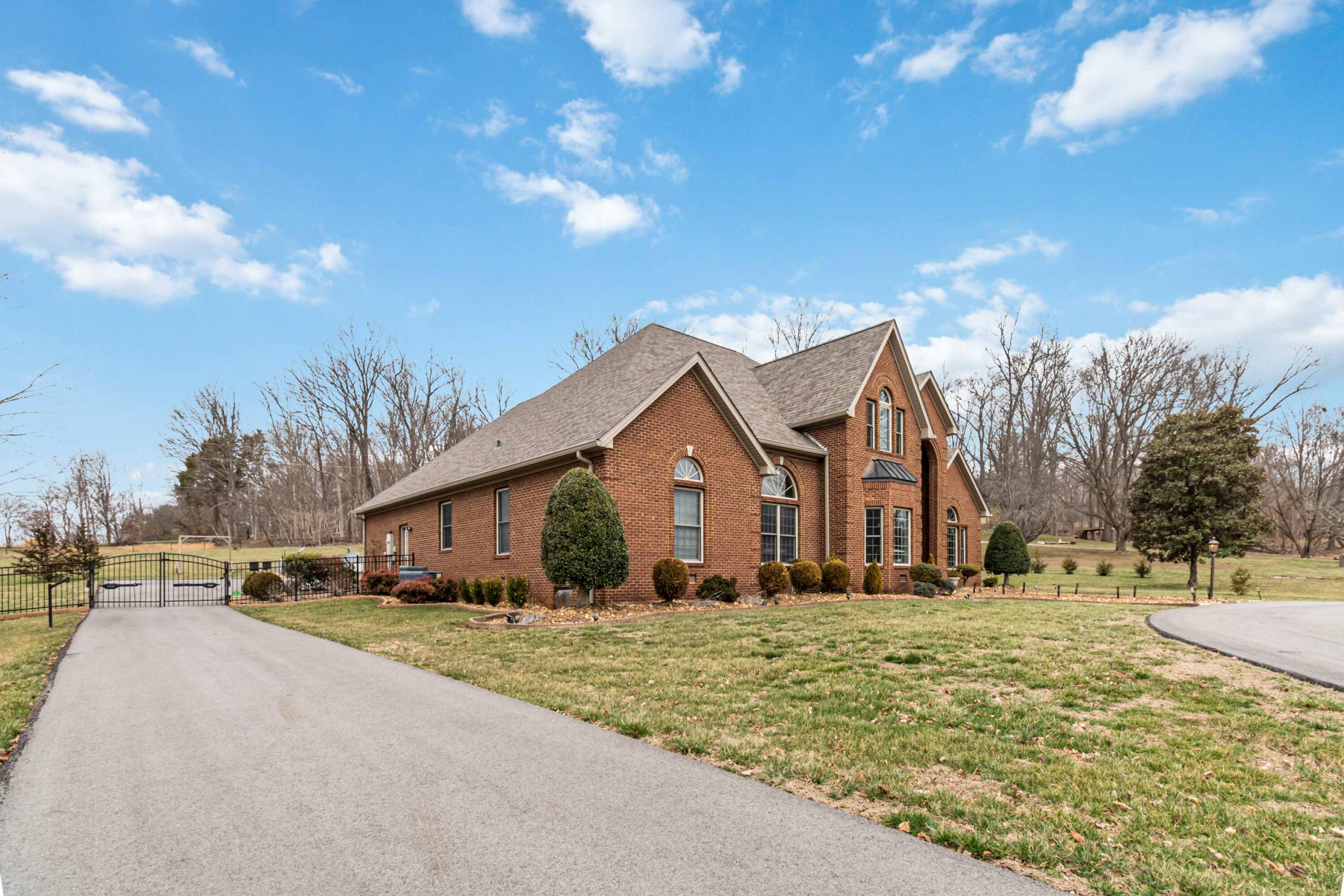 Somerset, Kentucky, 42503, United States, 5 Bedrooms Bedrooms, ,4 BathroomsBathrooms,Residential,Active,2022313