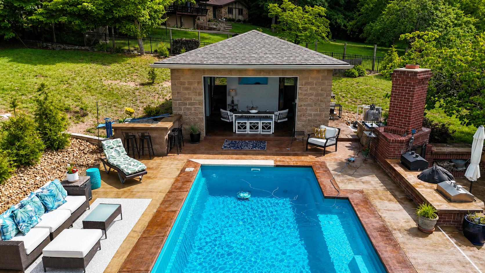 Somerset, Kentucky, 42503, United States, 5 Bedrooms Bedrooms, ,4 BathroomsBathrooms,Residential,Active,2022313