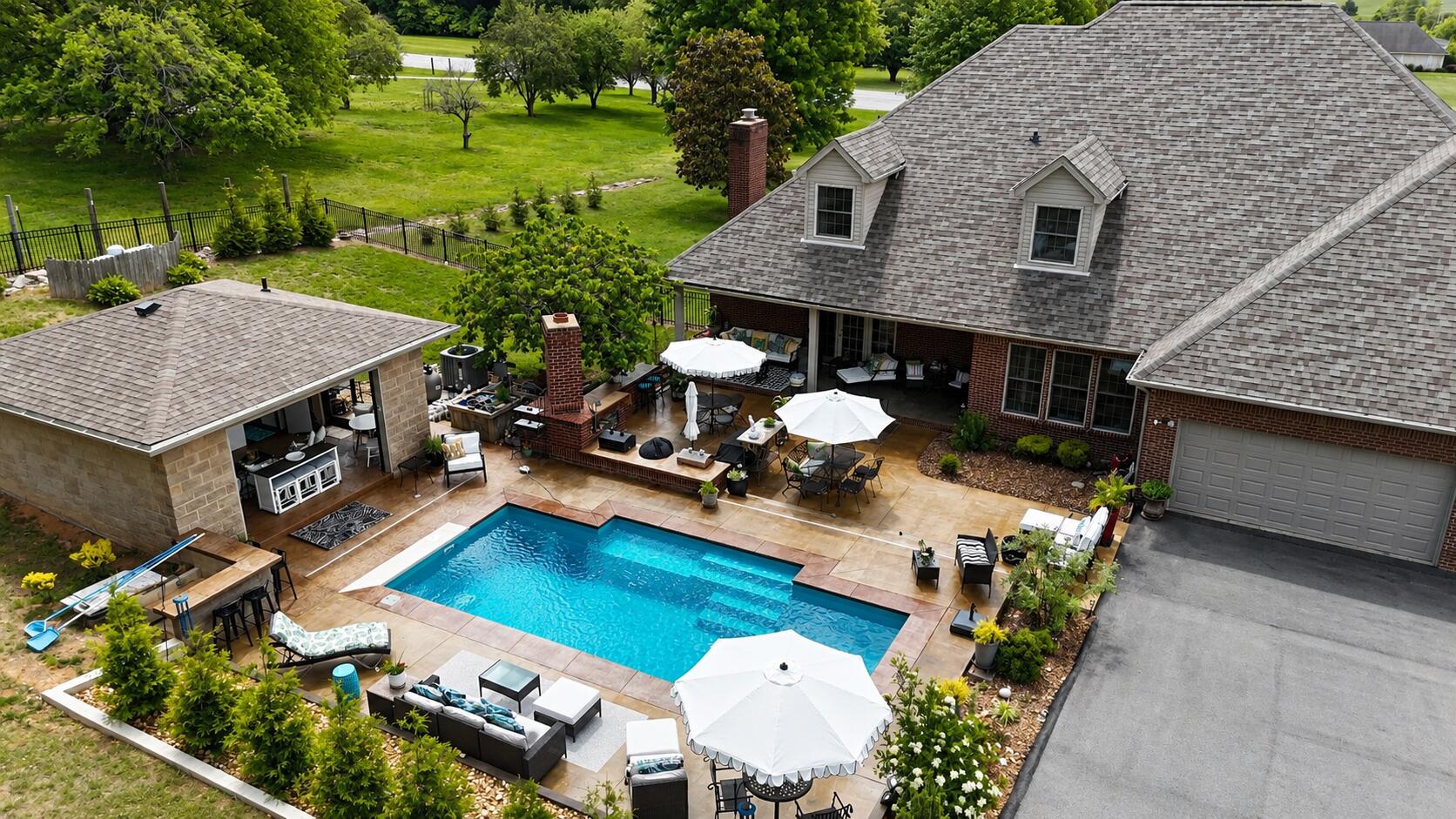 Somerset, Kentucky, 42503, United States, 5 Bedrooms Bedrooms, ,4 BathroomsBathrooms,Residential,Active,2022313