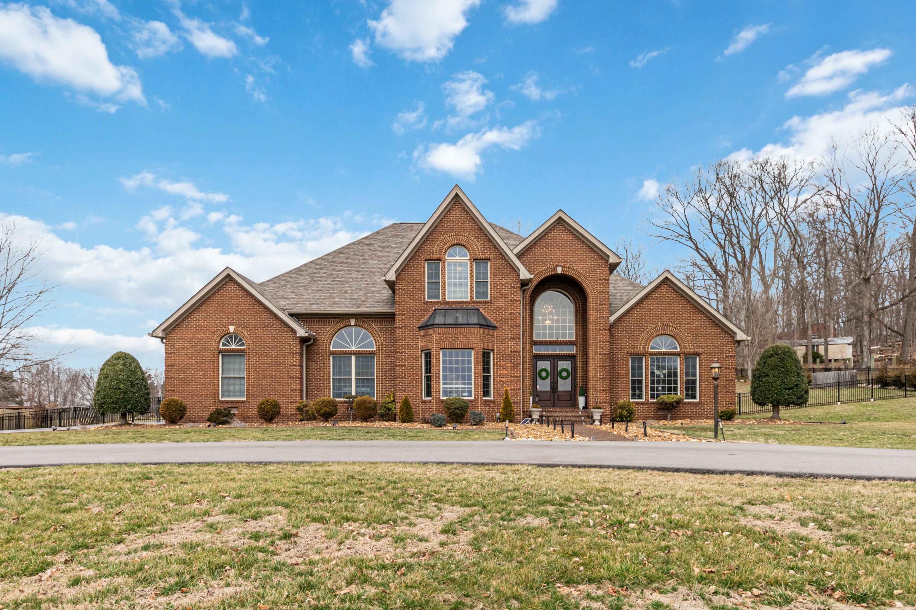 Somerset, Kentucky, 42503, United States, 5 Bedrooms Bedrooms, ,4 BathroomsBathrooms,Residential,Active,2022313