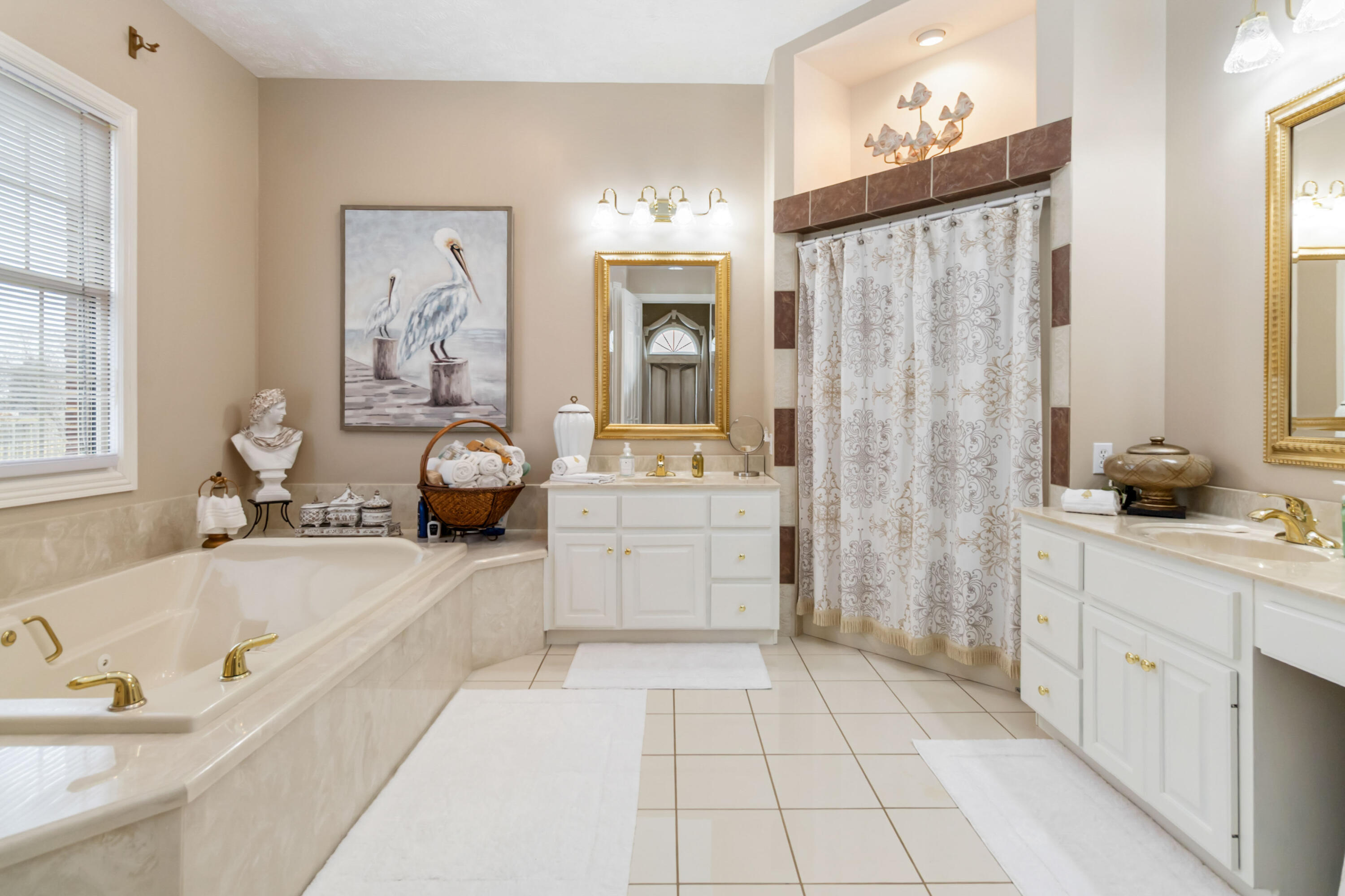 Somerset, Kentucky, 42503, United States, 5 Bedrooms Bedrooms, ,4 BathroomsBathrooms,Residential,Active,2022313