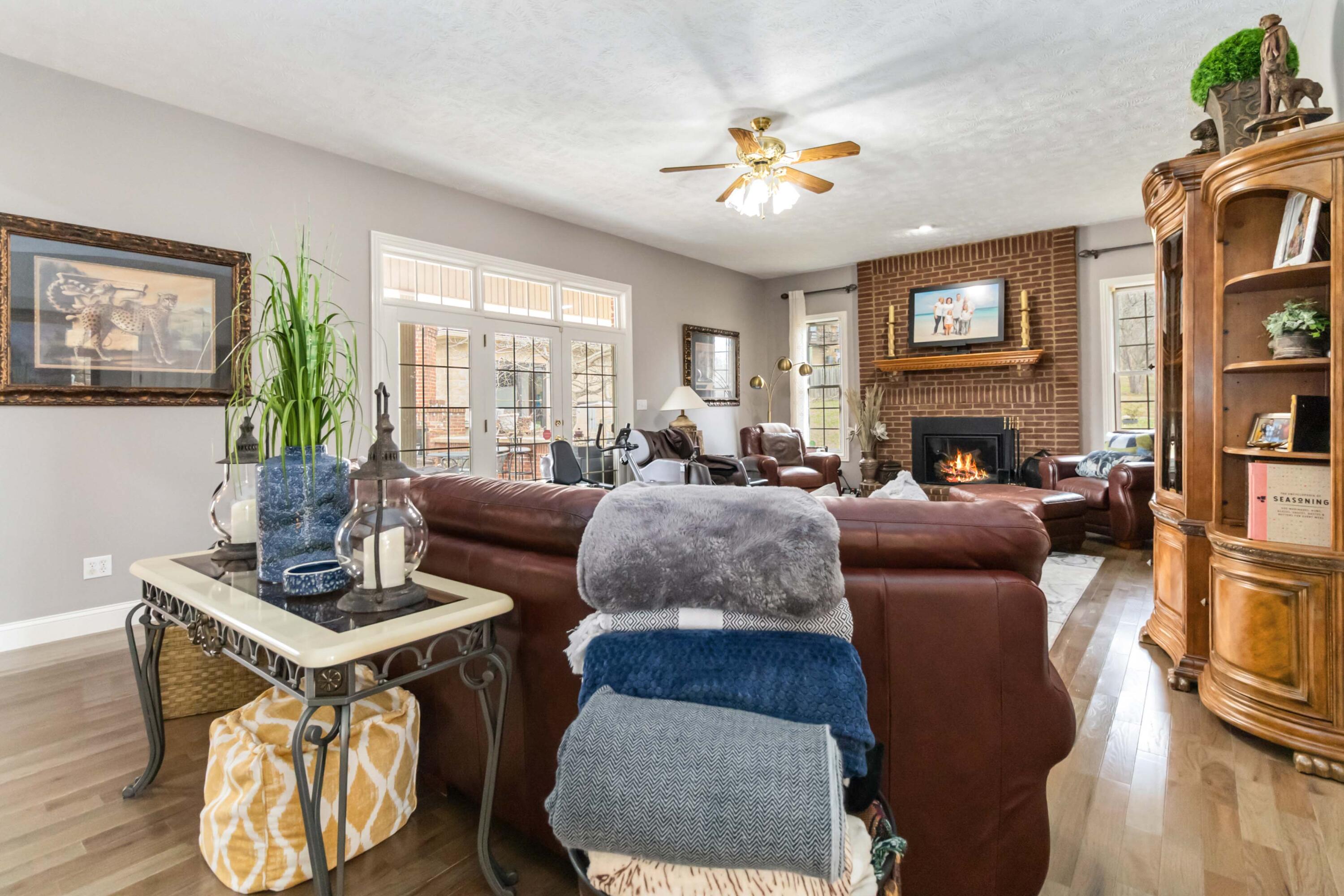 Somerset, Kentucky, 42503, United States, 5 Bedrooms Bedrooms, ,4 BathroomsBathrooms,Residential,Active,2022313