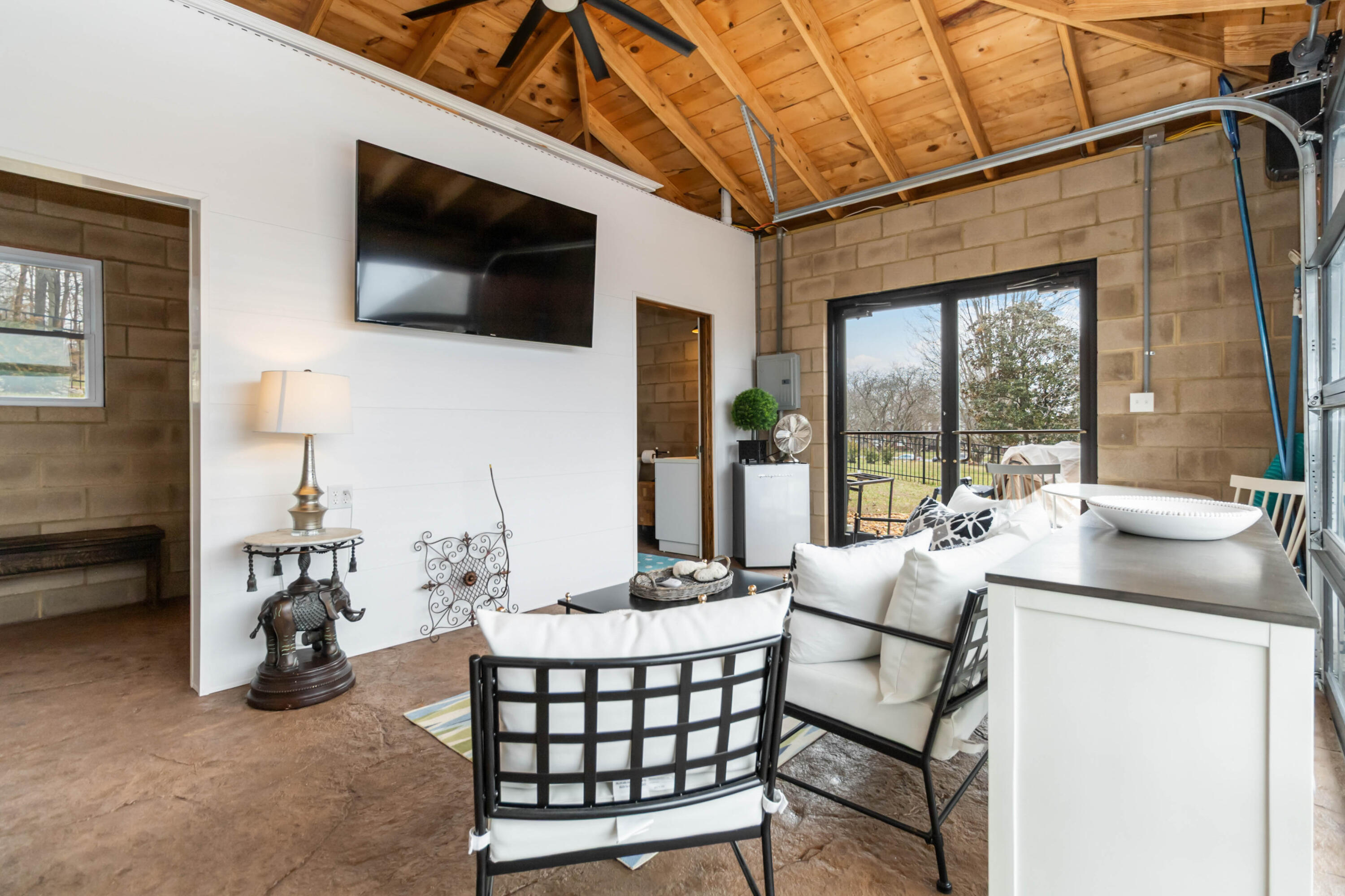 Somerset, Kentucky, 42503, United States, 5 Bedrooms Bedrooms, ,4 BathroomsBathrooms,Residential,Active,2022313