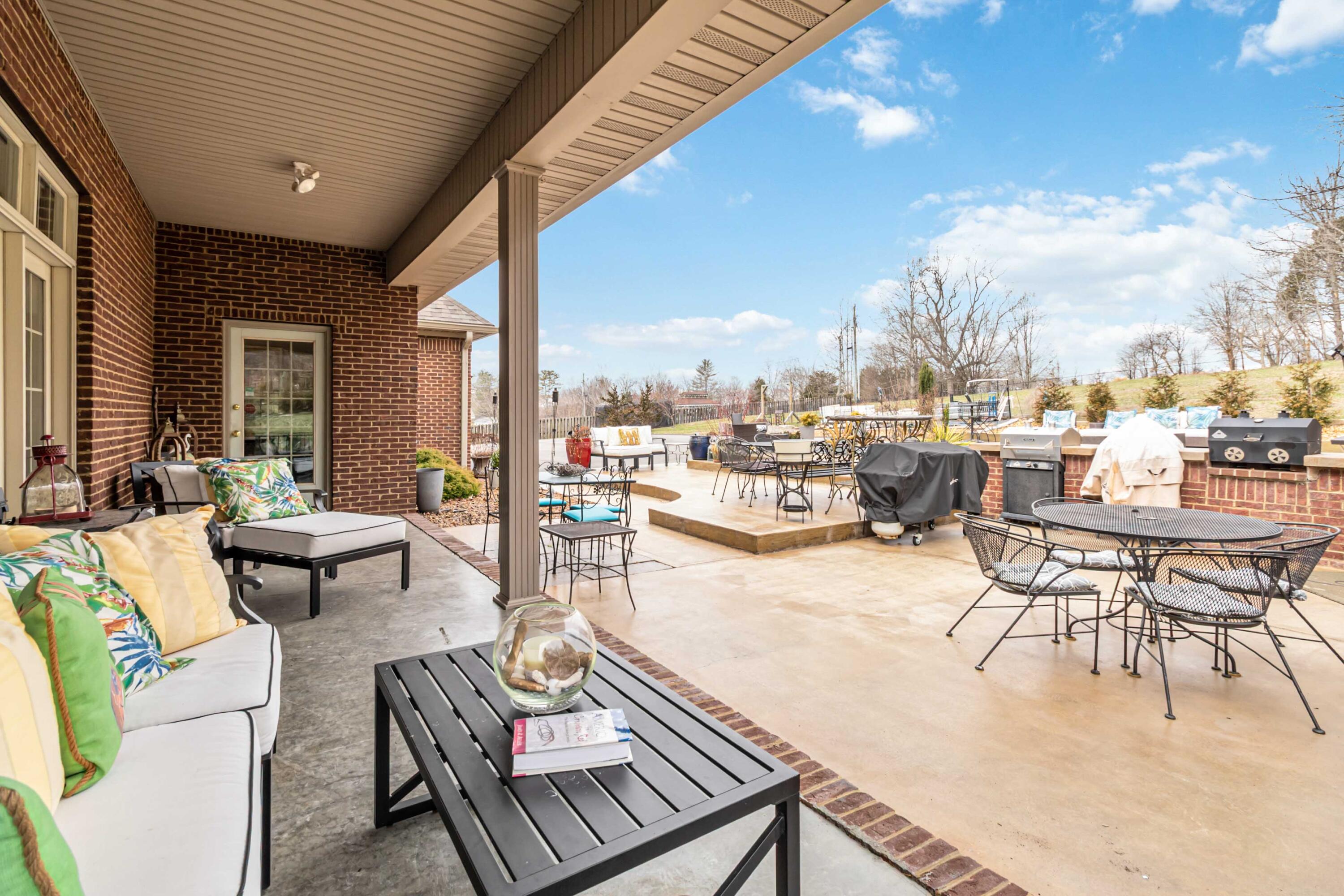 Somerset, Kentucky, 42503, United States, 5 Bedrooms Bedrooms, ,4 BathroomsBathrooms,Residential,Active,2022313
