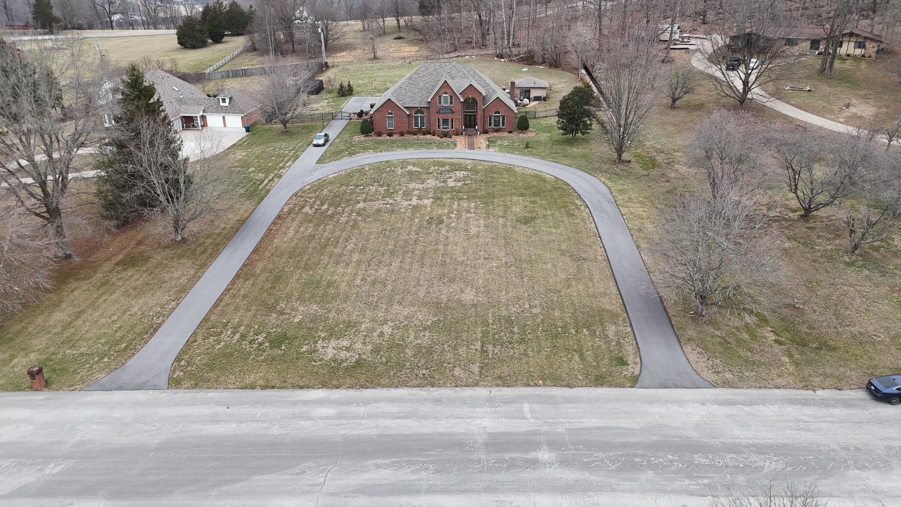 Somerset, Kentucky, 42503, United States, 5 Bedrooms Bedrooms, ,4 BathroomsBathrooms,Residential,Active,2022313