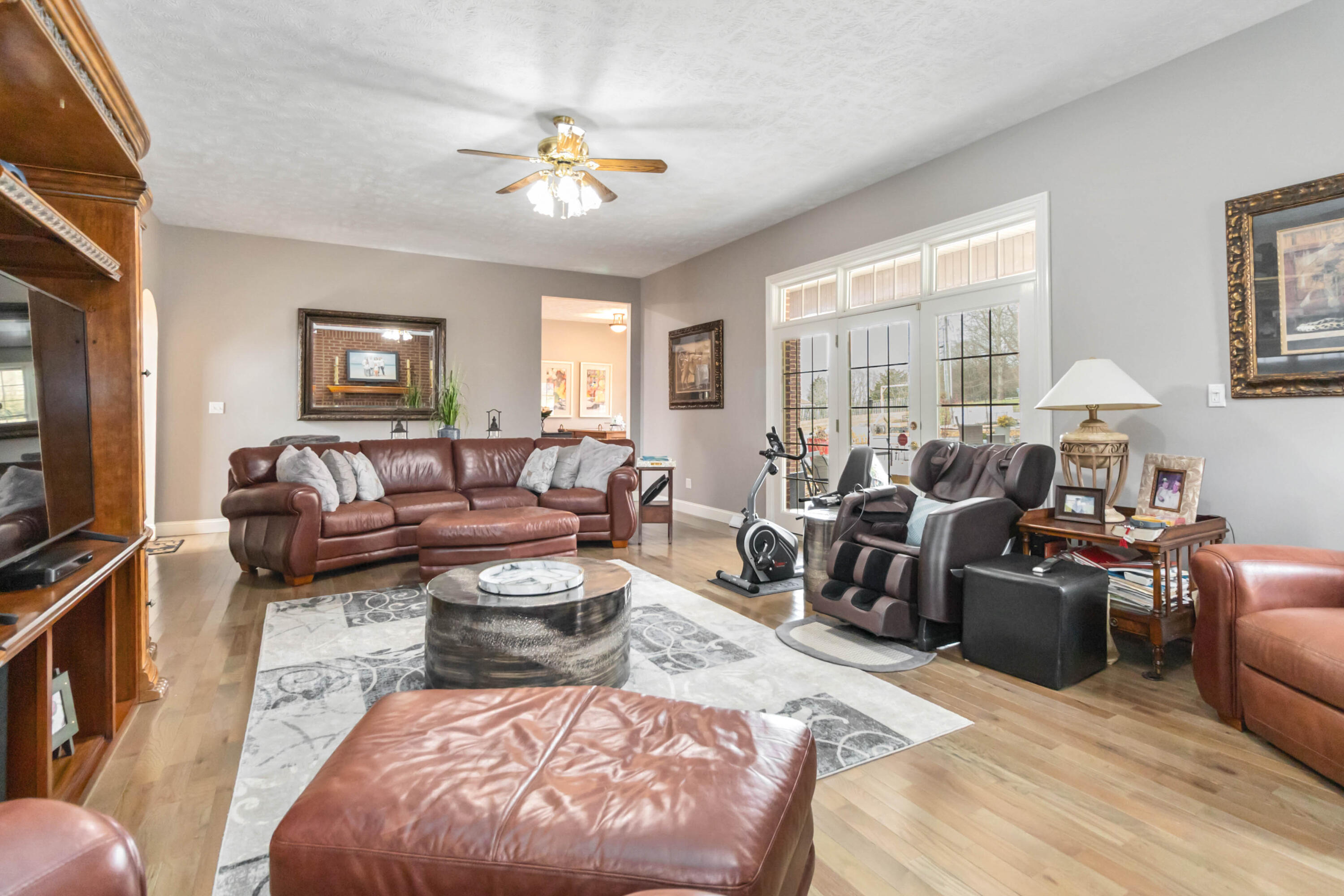 Somerset, Kentucky, 42503, United States, 5 Bedrooms Bedrooms, ,4 BathroomsBathrooms,Residential,Active,2022313
