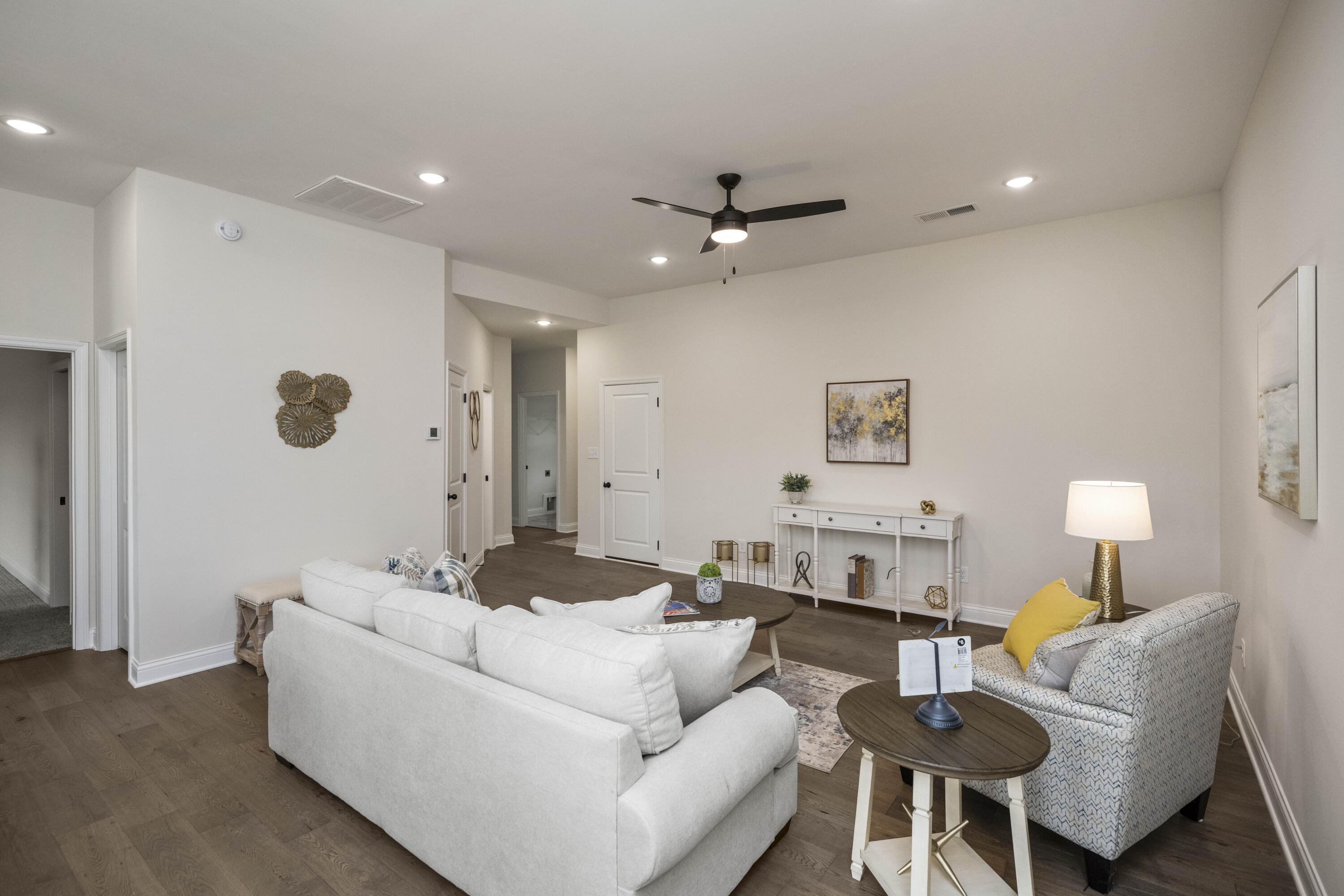 Richmond, Kentucky 40475, United States, 3 Bedrooms Bedrooms, ,2 BathroomsBathrooms,Residential,Contingent,128513