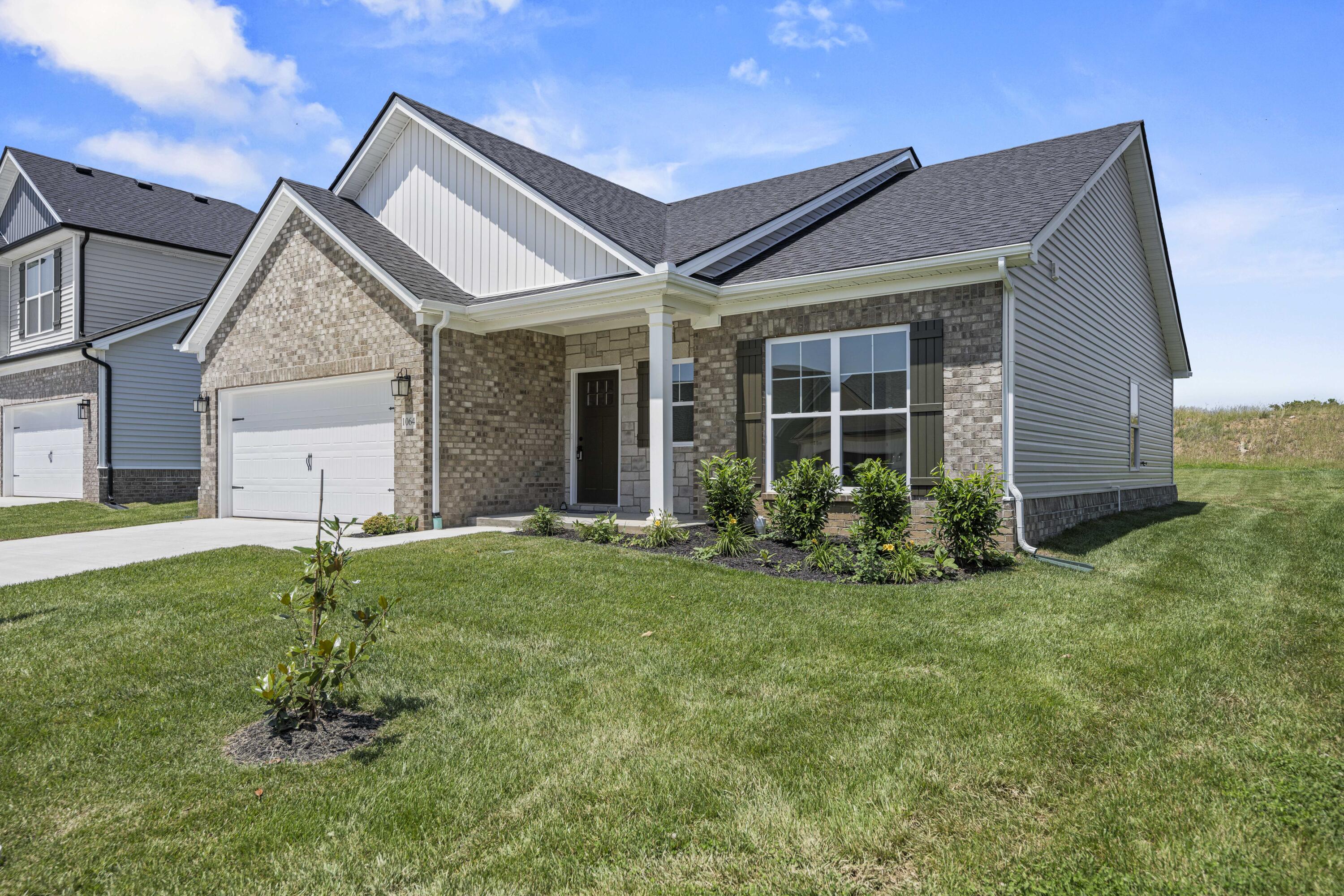 Richmond, Kentucky 40475, United States, 3 Bedrooms Bedrooms, ,2 BathroomsBathrooms,Residential,Contingent,128513