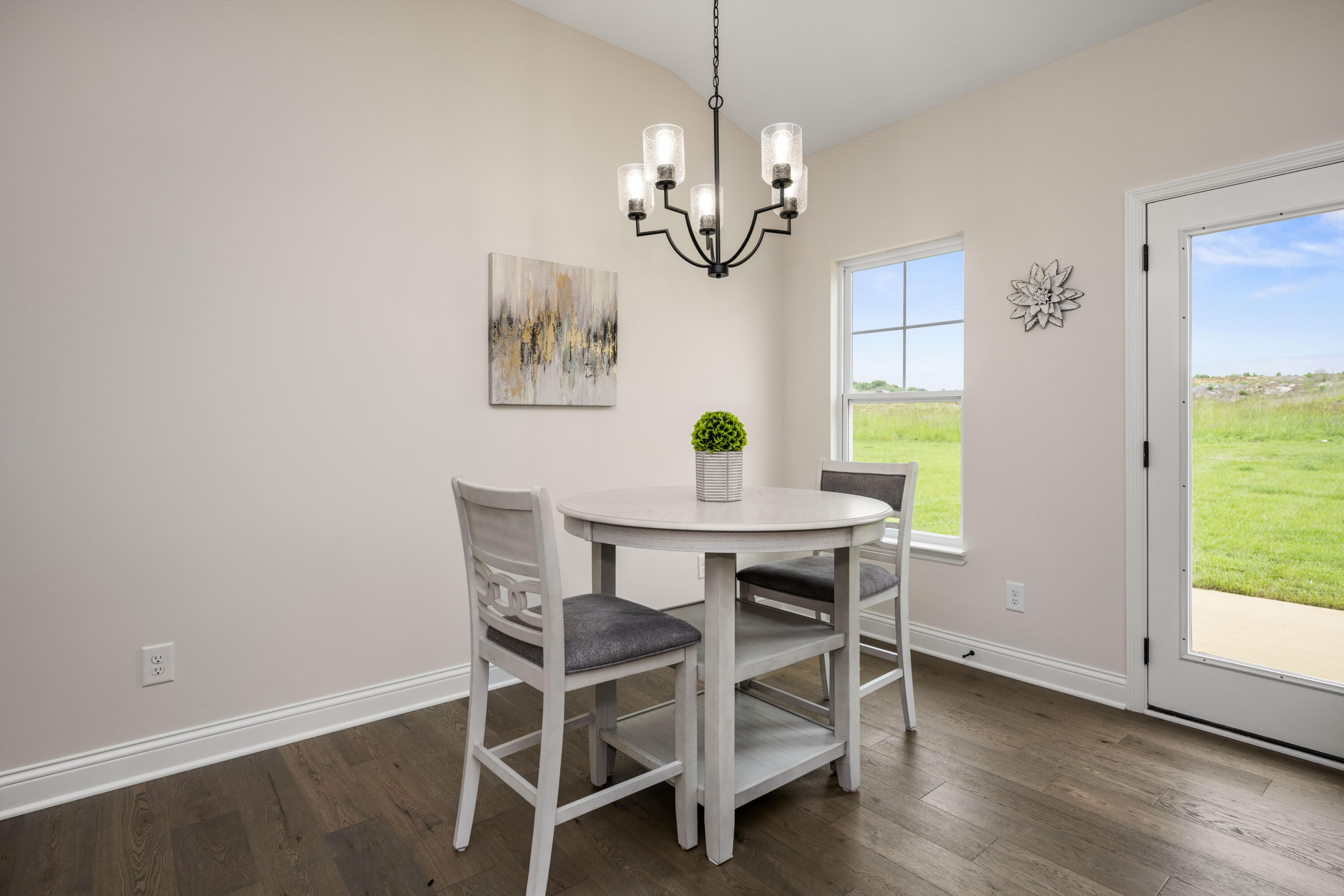 Richmond, Kentucky 40475, United States, 3 Bedrooms Bedrooms, ,2 BathroomsBathrooms,Residential,Contingent,128513