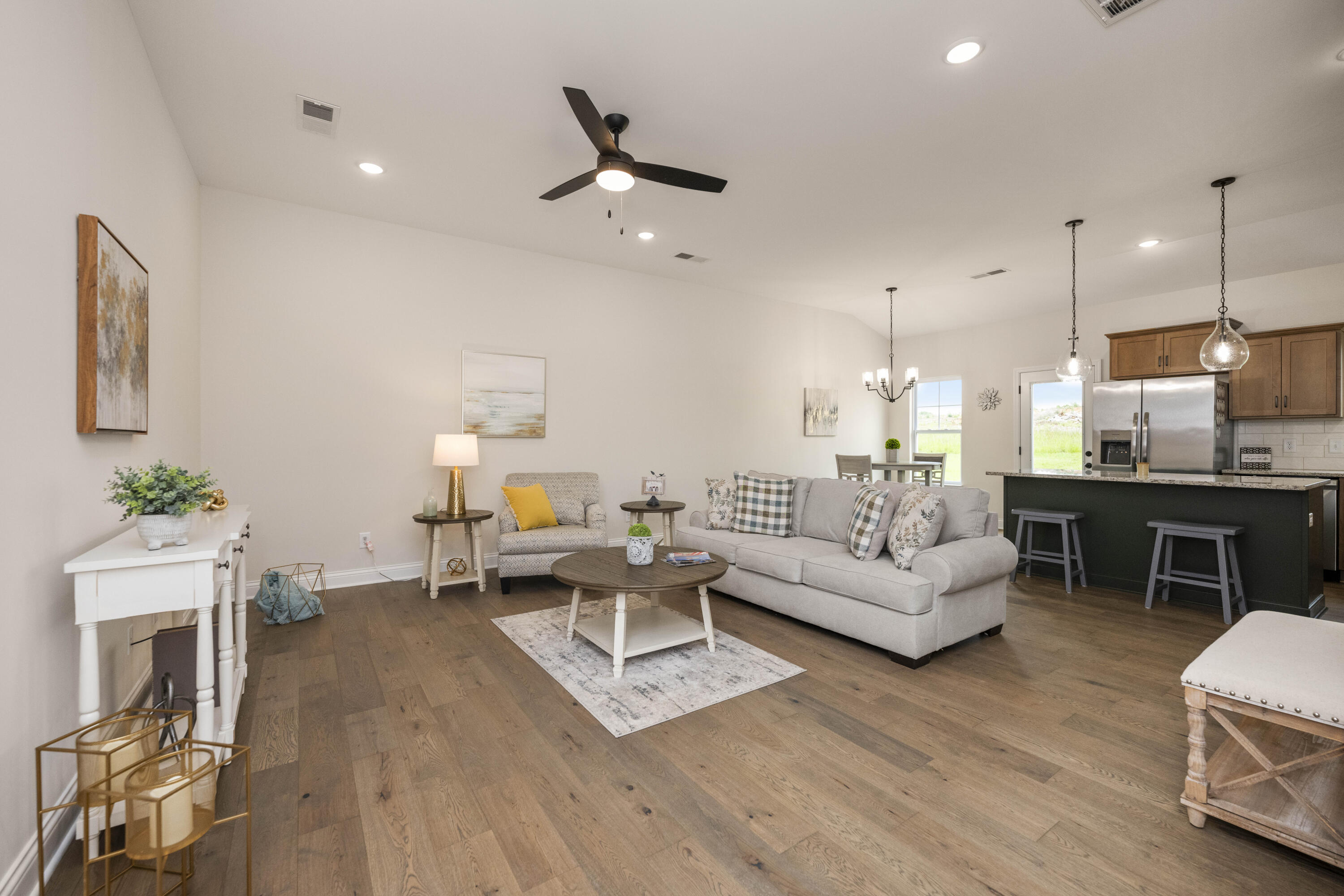 Richmond, Kentucky 40475, United States, 3 Bedrooms Bedrooms, ,2 BathroomsBathrooms,Residential,Contingent,128513