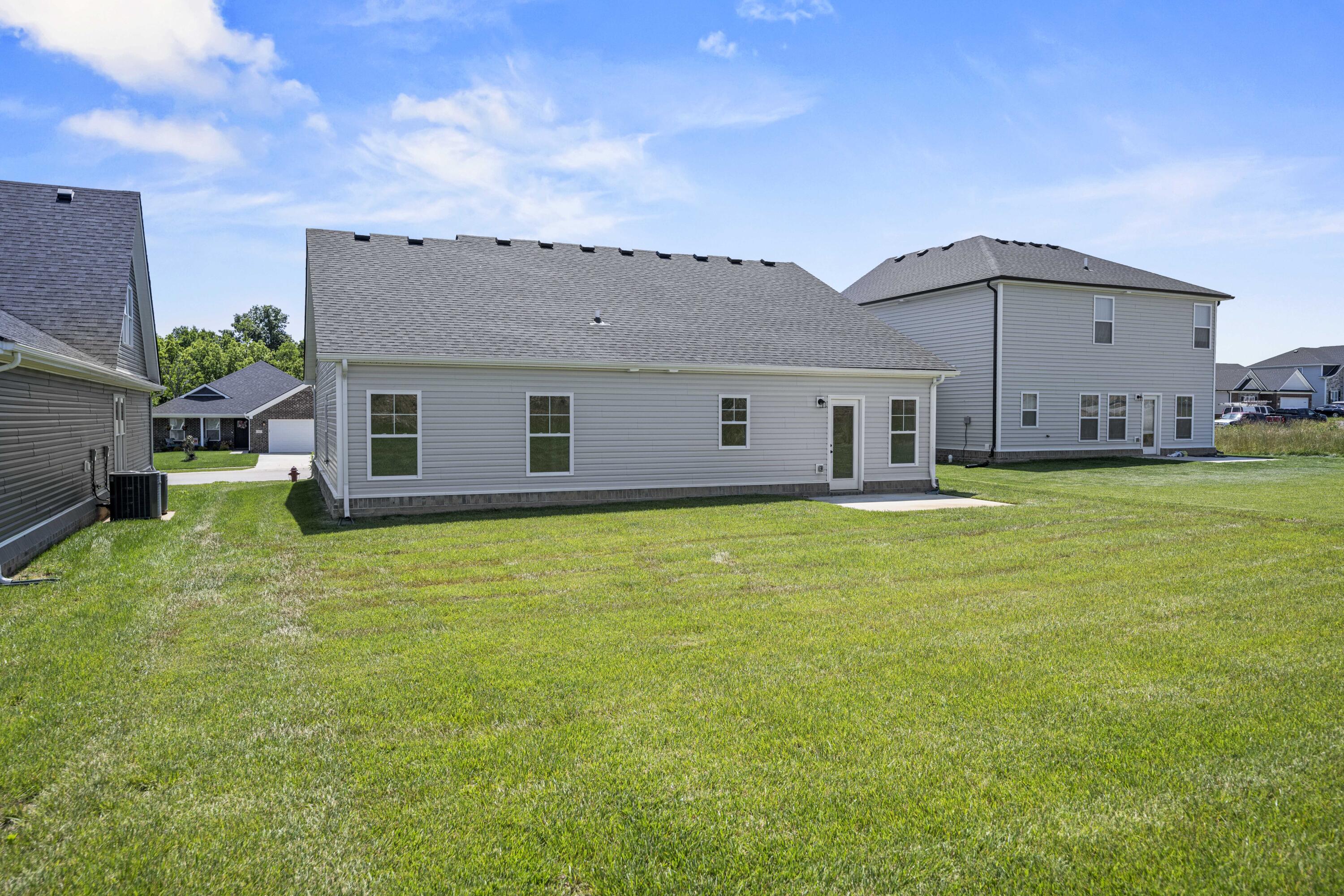 Richmond, Kentucky 40475, United States, 3 Bedrooms Bedrooms, ,2 BathroomsBathrooms,Residential,Contingent,128513