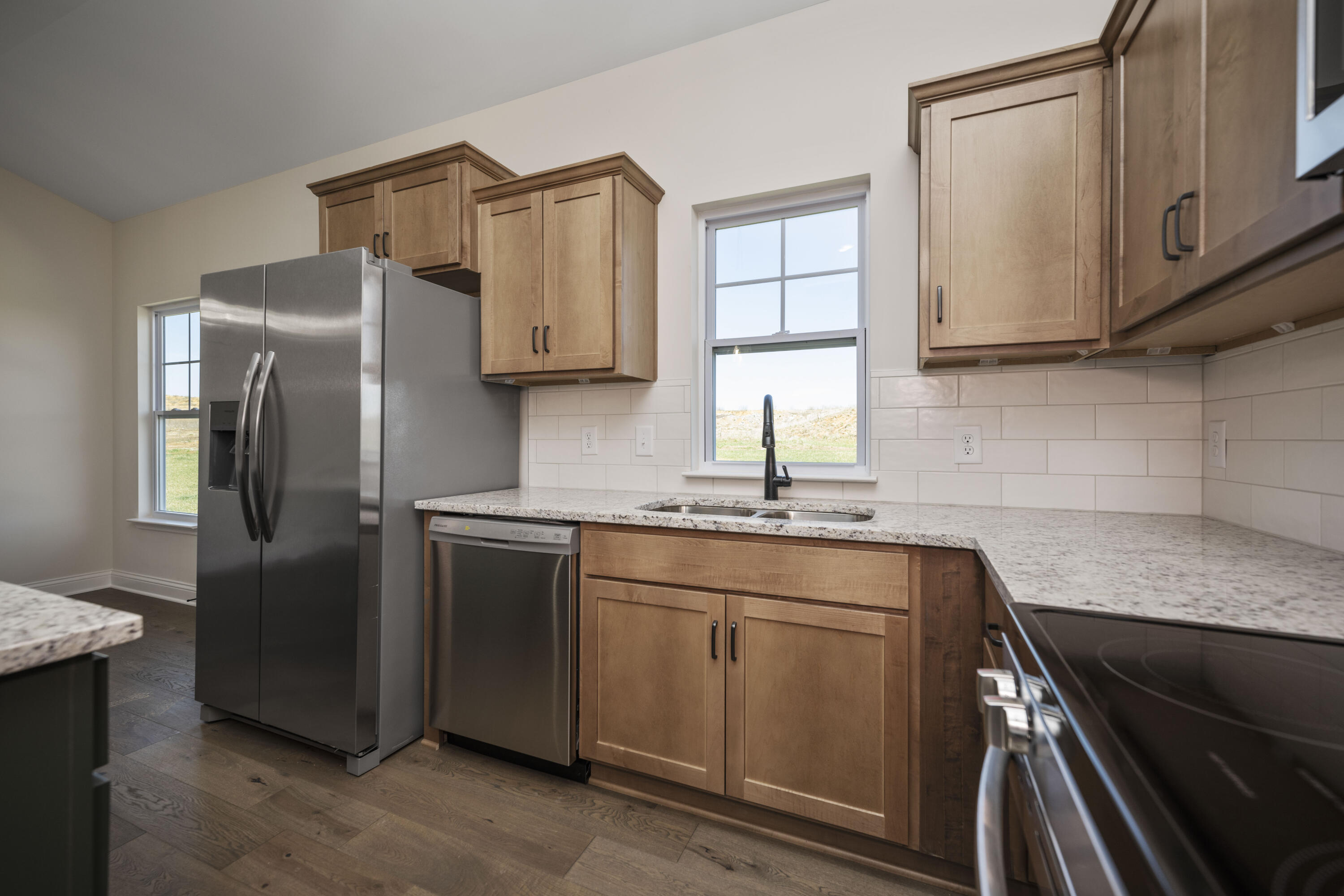 Richmond, Kentucky 40475, United States, 3 Bedrooms Bedrooms, ,2 BathroomsBathrooms,Residential,Contingent,128513