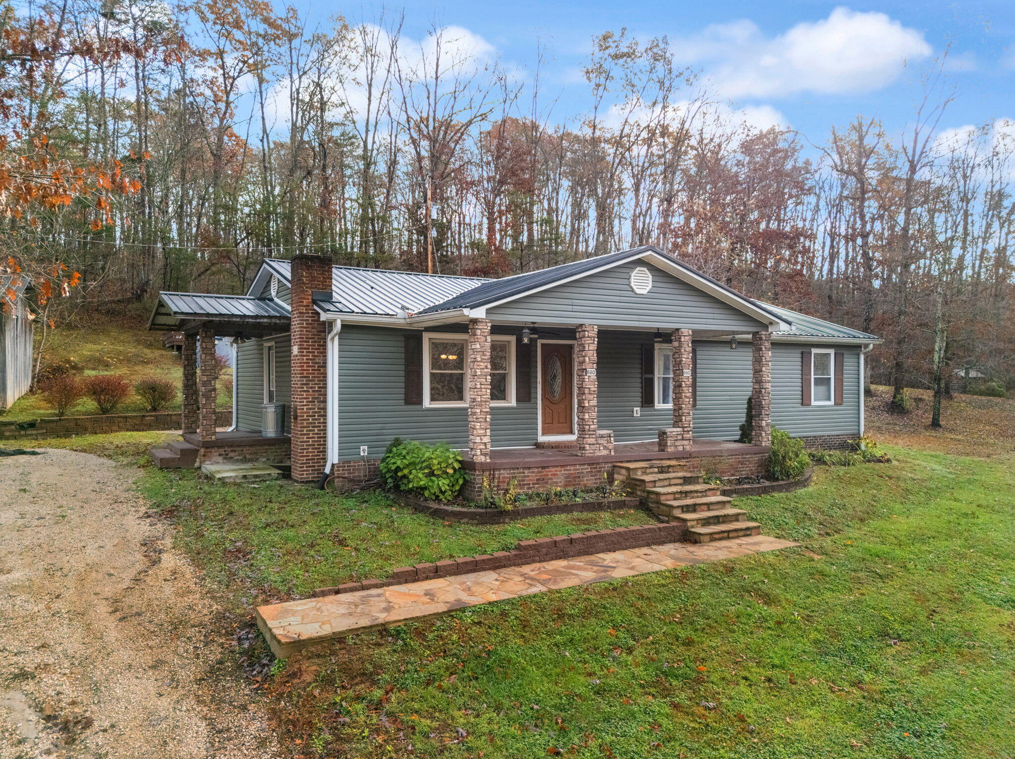 Clay City, Kentucky 40312, United States, 3 Bedrooms Bedrooms, ,2 BathroomsBathrooms,Residential,Contingent,32467