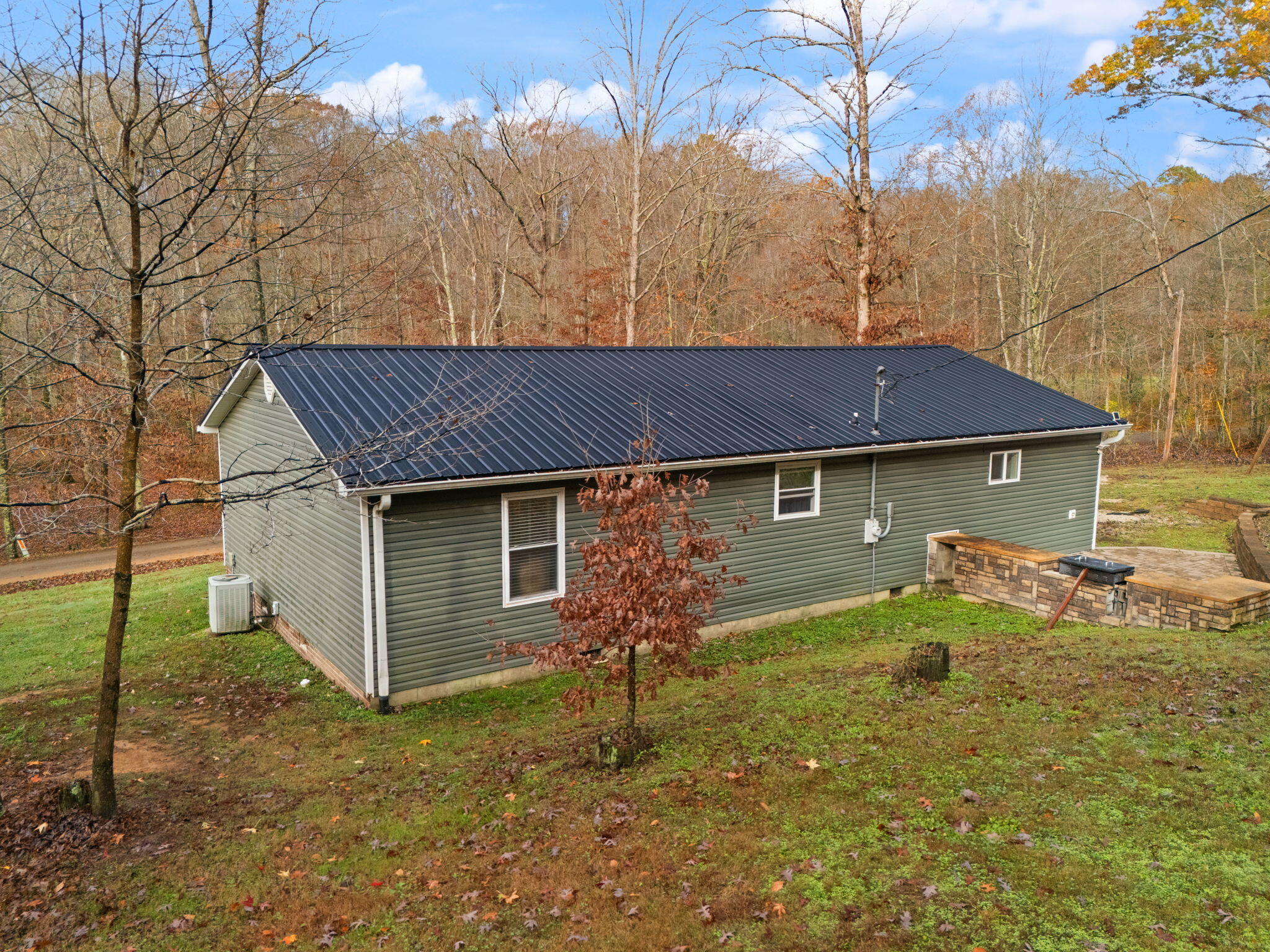 Clay City, Kentucky 40312, United States, 3 Bedrooms Bedrooms, ,2 BathroomsBathrooms,Residential,Contingent,32467