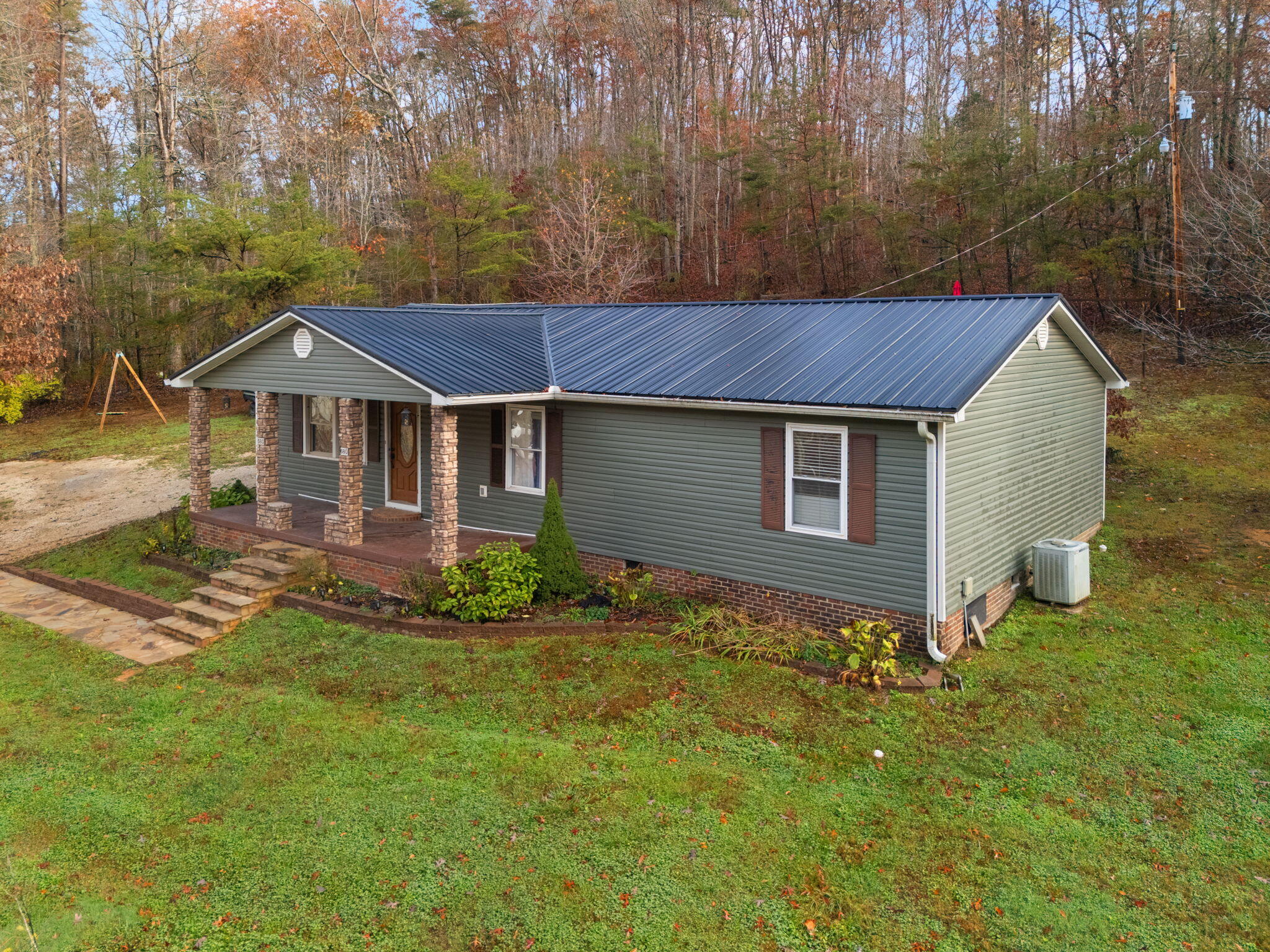 Clay City, Kentucky 40312, United States, 3 Bedrooms Bedrooms, ,2 BathroomsBathrooms,Residential,Contingent,32467