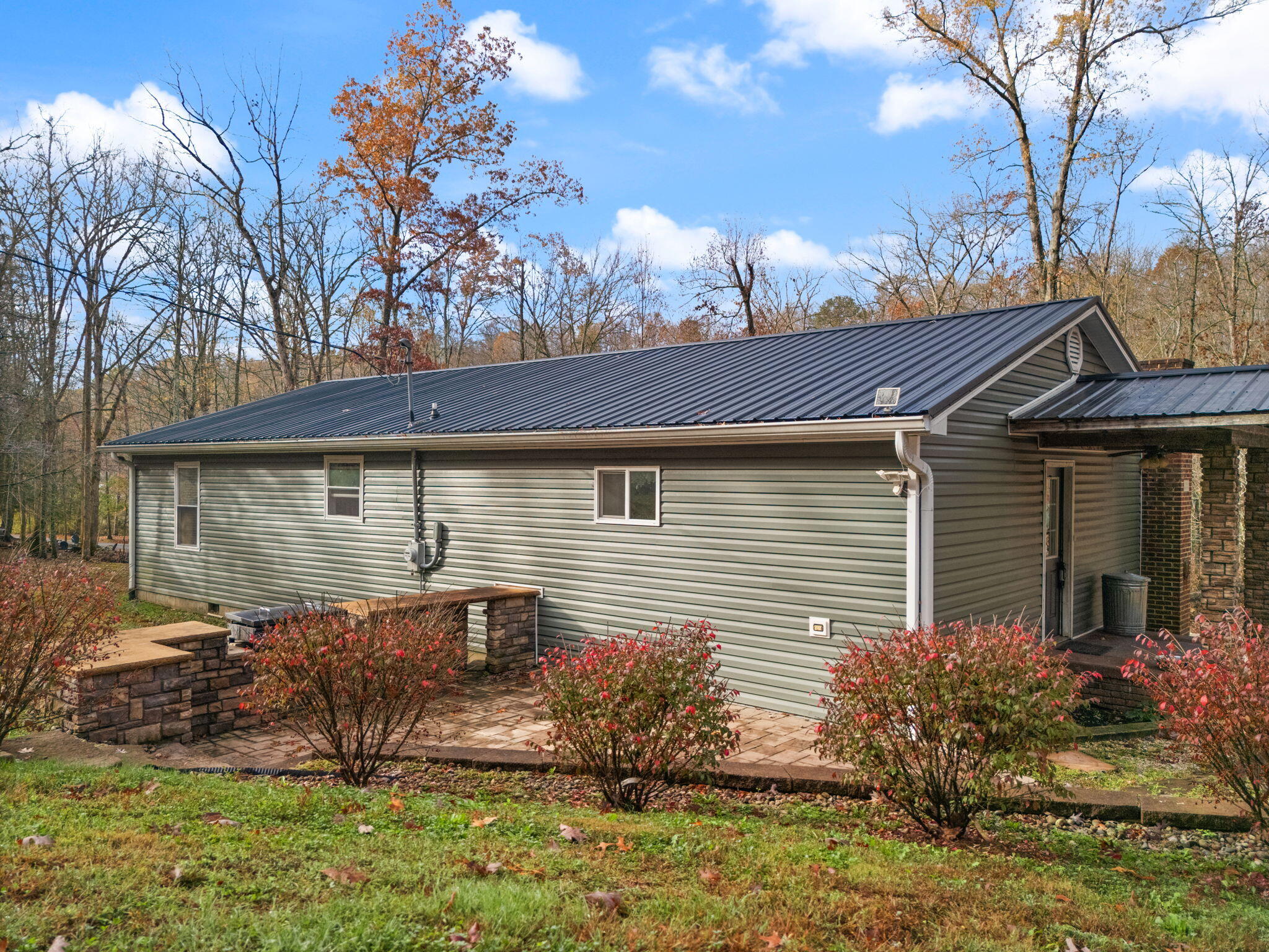 Clay City, Kentucky 40312, United States, 3 Bedrooms Bedrooms, ,2 BathroomsBathrooms,Residential,Contingent,32467